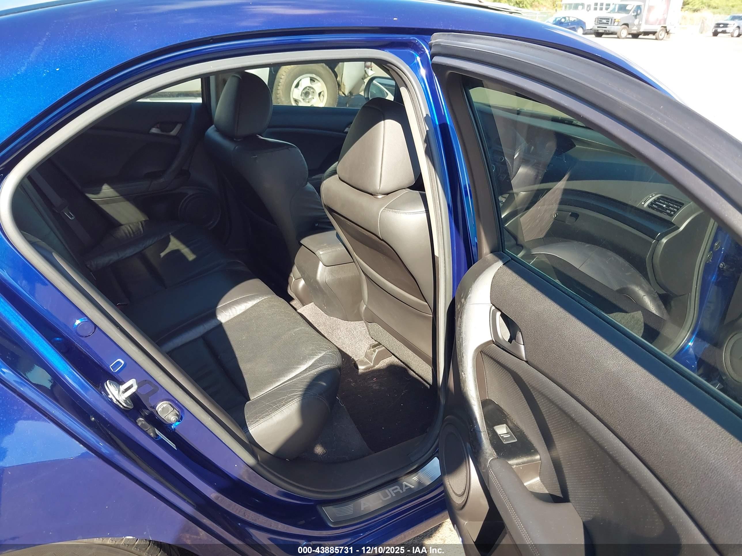 ACURA TSX image 8
