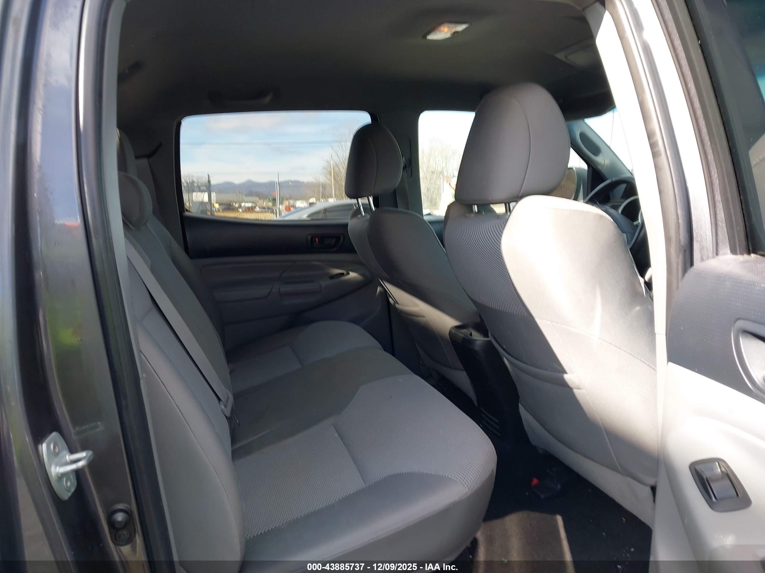 TOYOTA TACOMA image 8