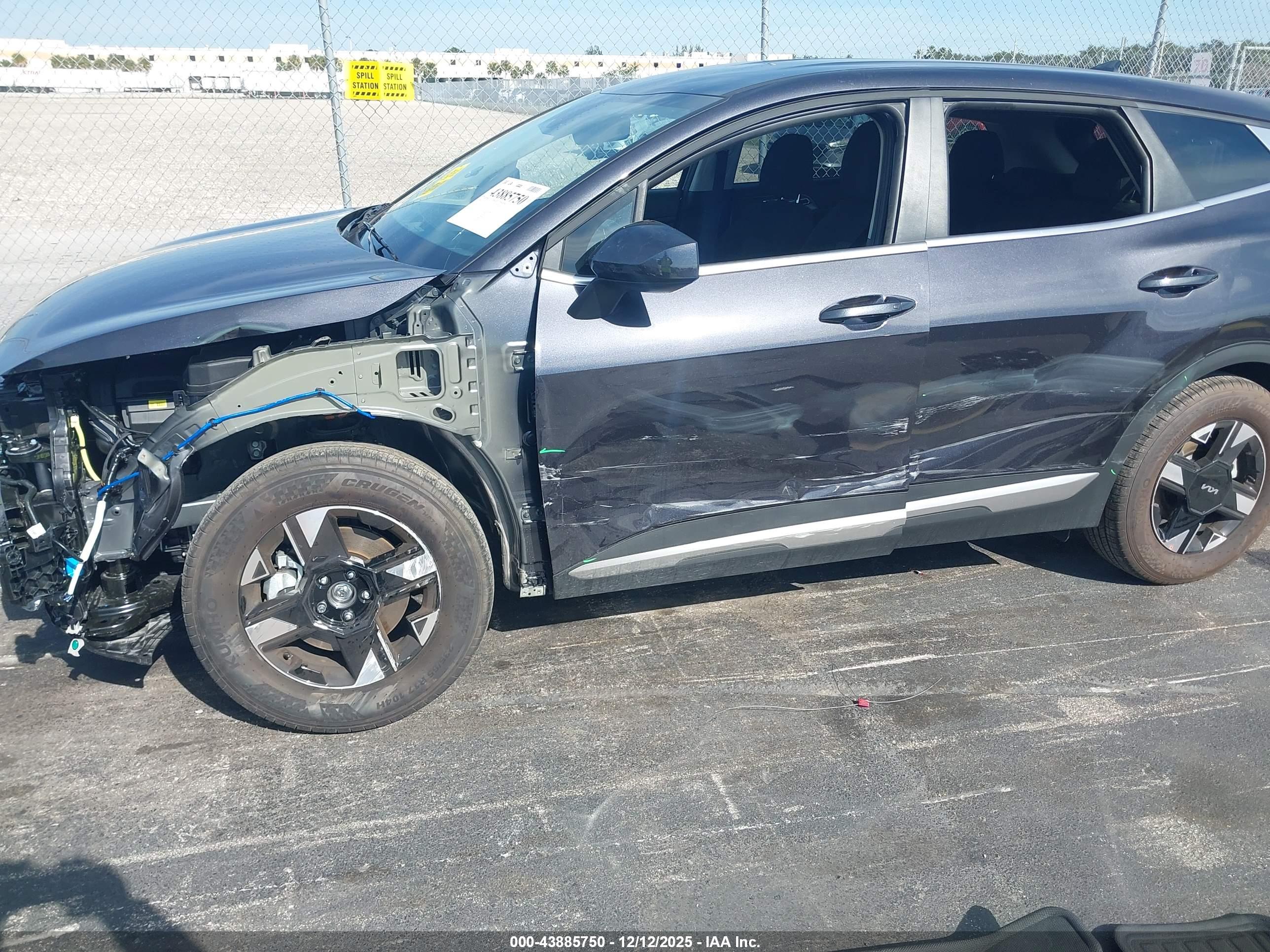KIA SPORTAGE image 6