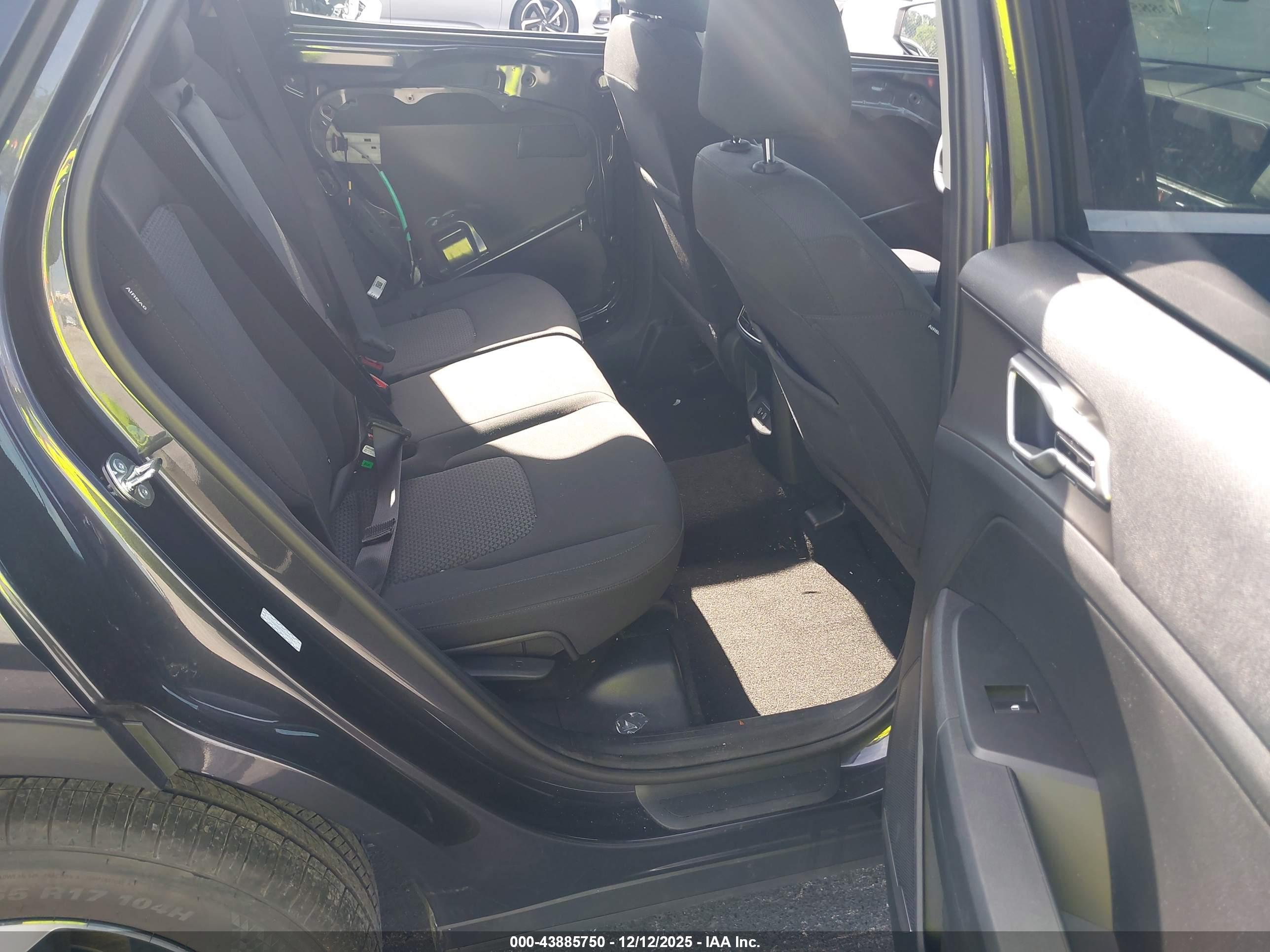 KIA SPORTAGE image 8