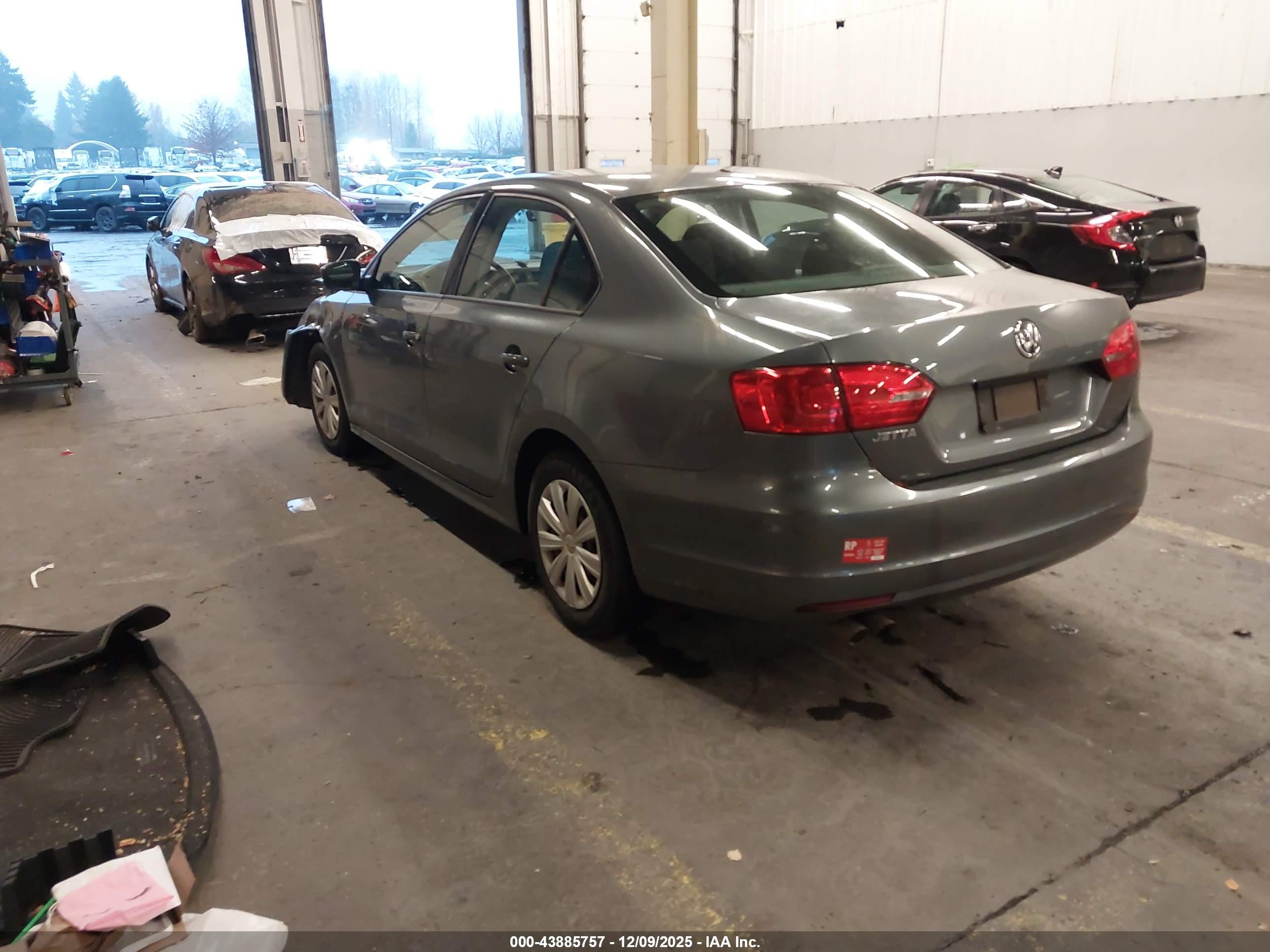 VOLKSWAGEN JETTA image 3