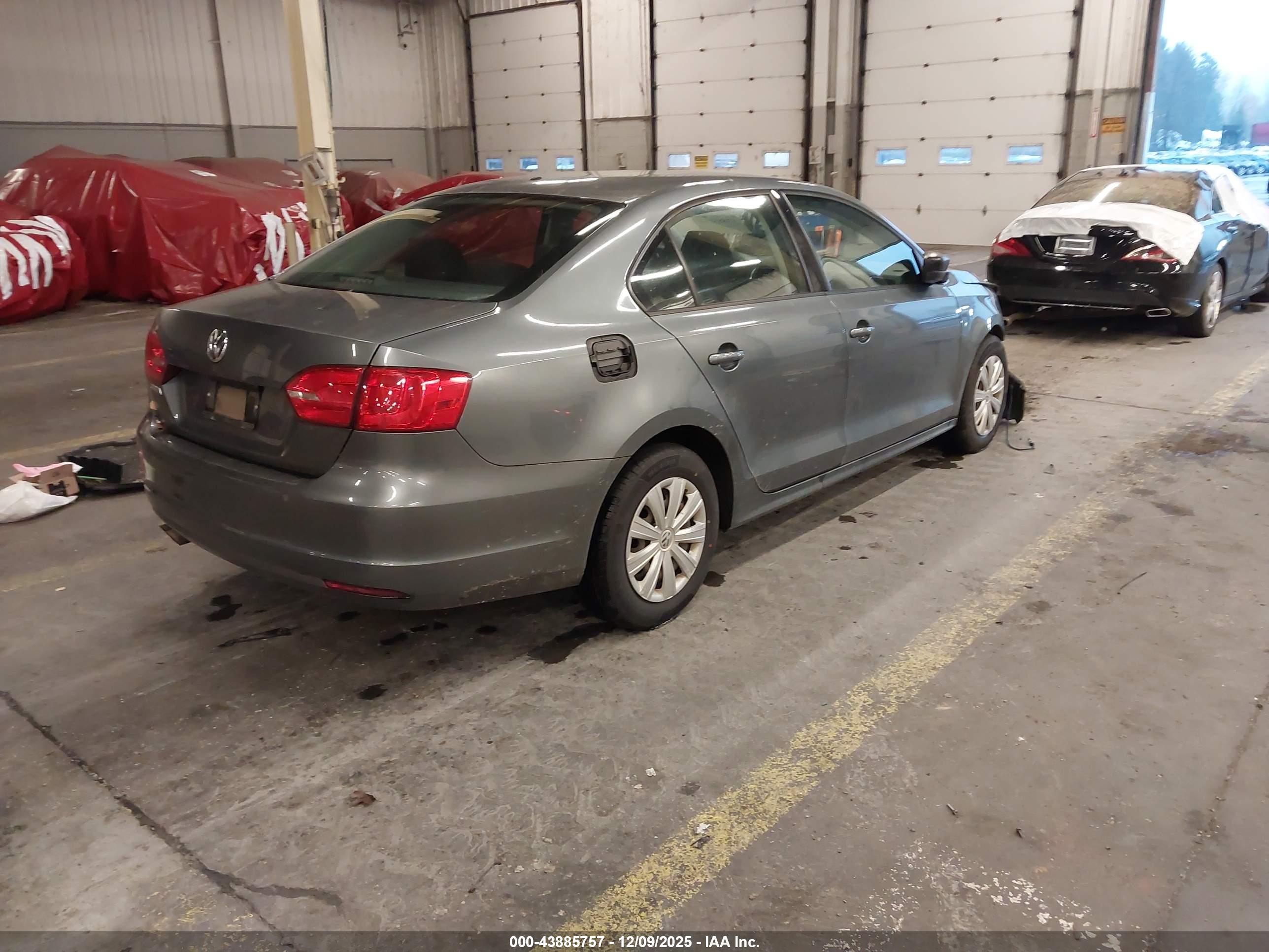 VOLKSWAGEN JETTA image 4
