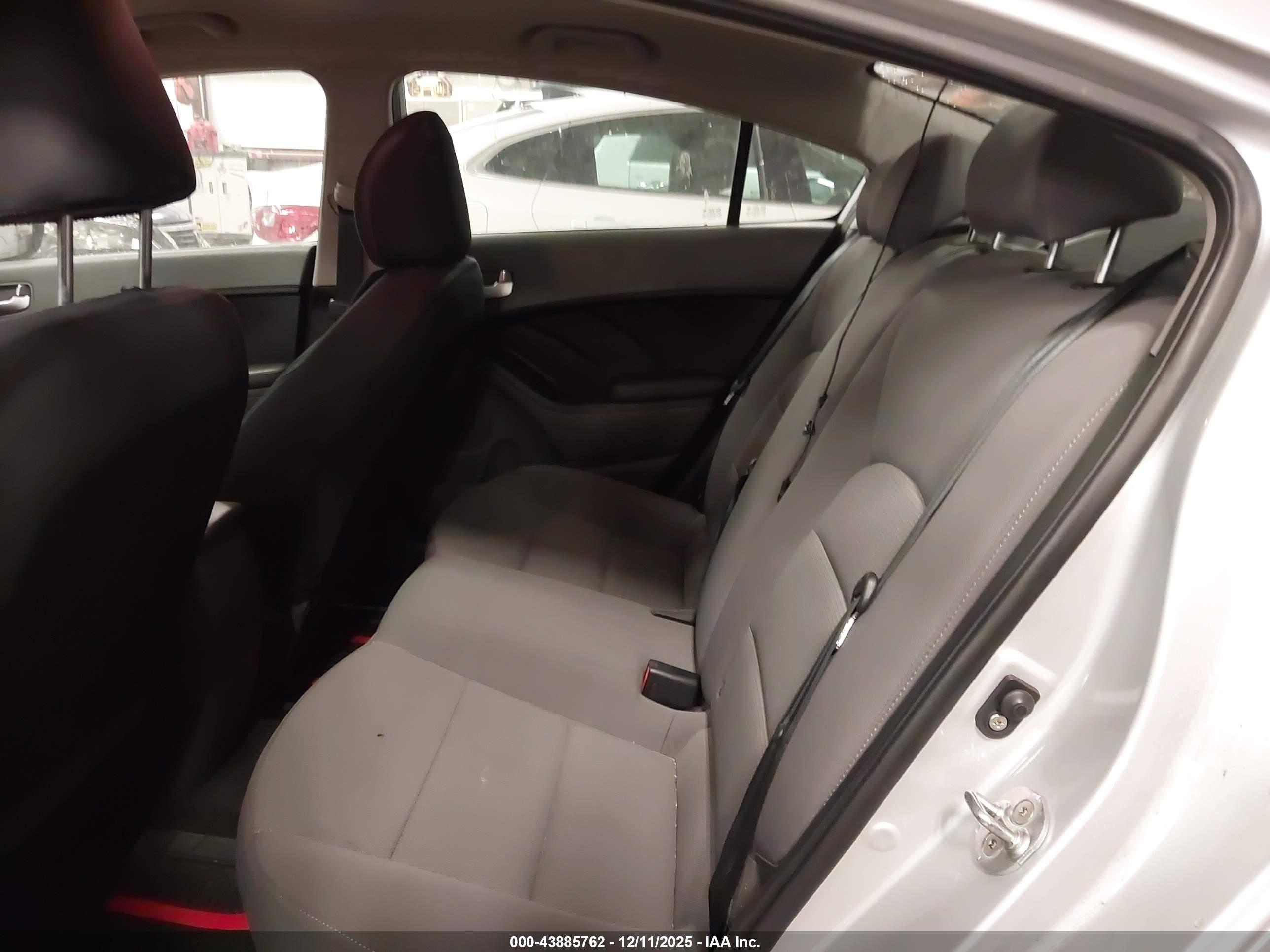 KIA FORTE image 8