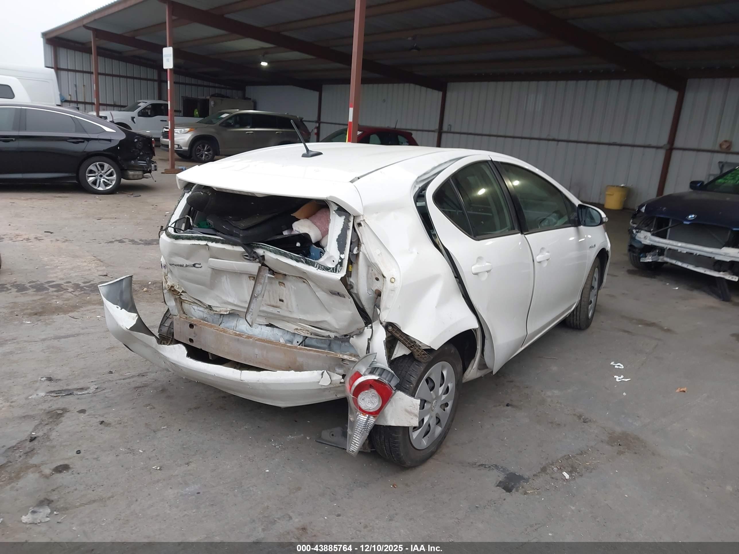 TOYOTA PRIUS image 4