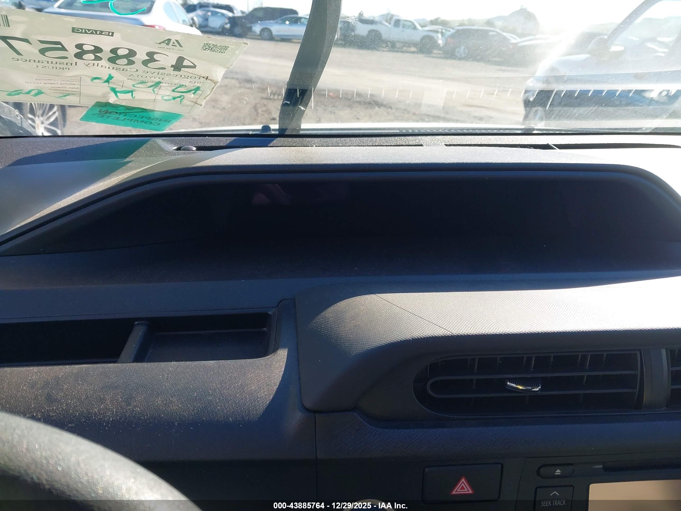 TOYOTA PRIUS image 7