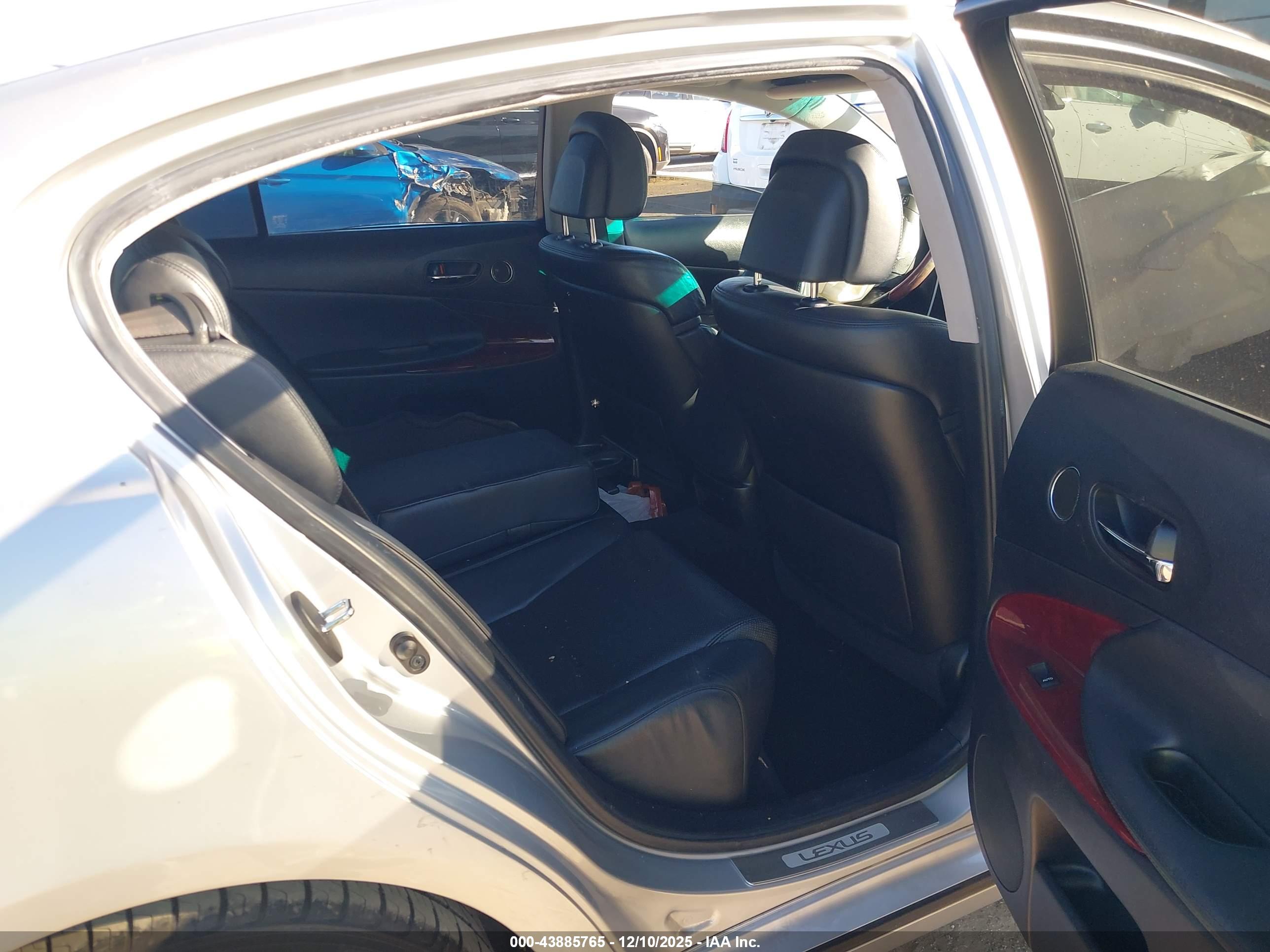 LEXUS GS image 8
