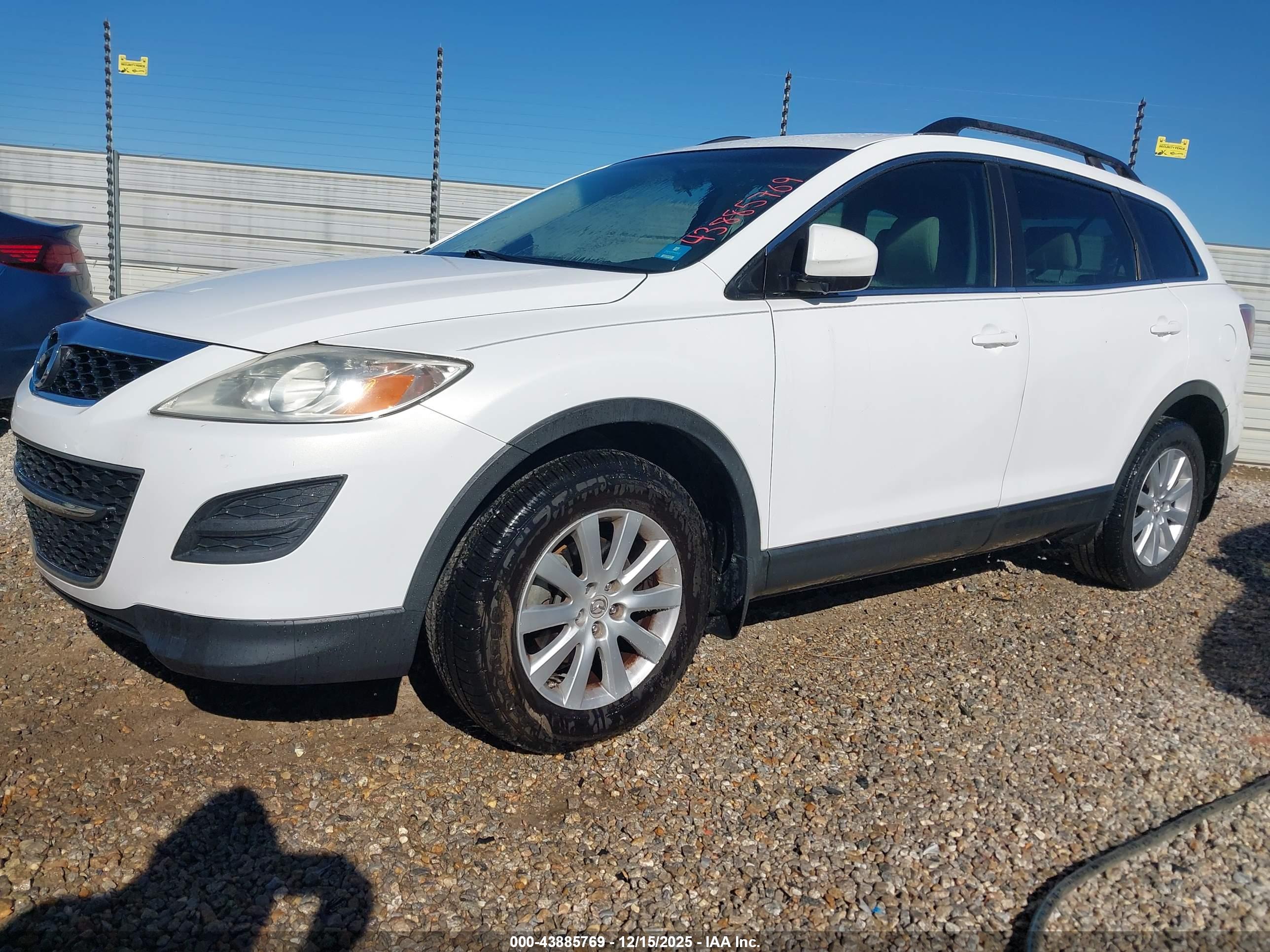 MAZDA CX-9 image 2