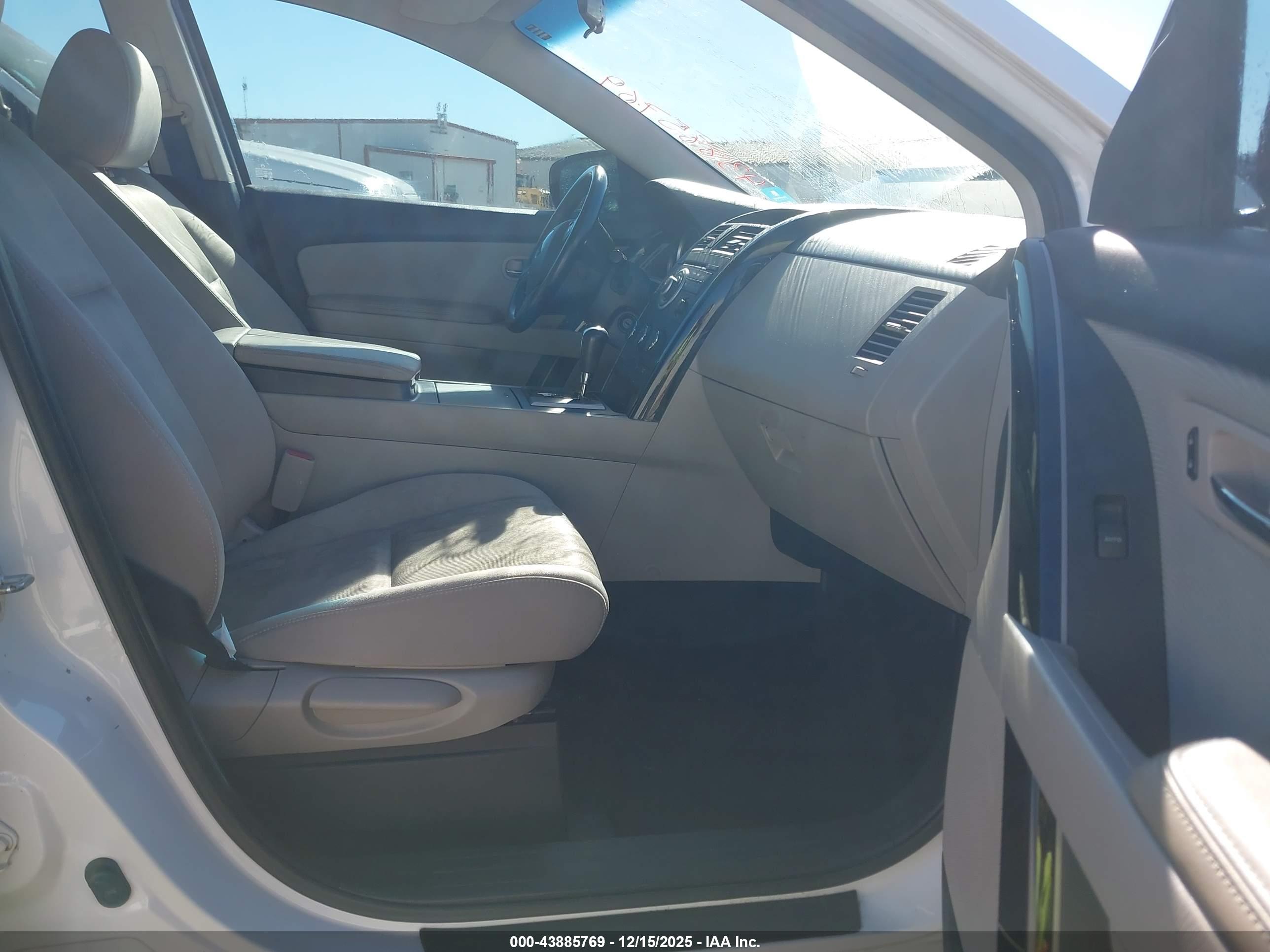 MAZDA CX-9 image 5