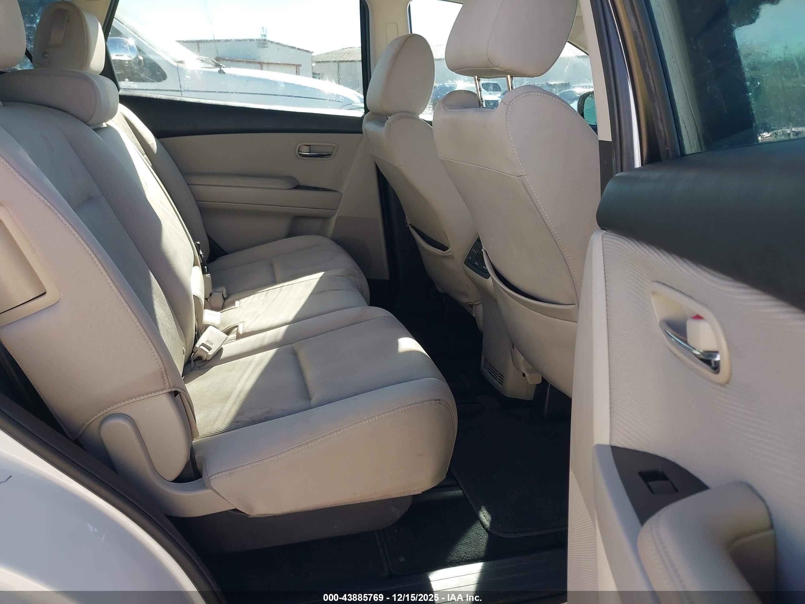 MAZDA CX-9 image 8