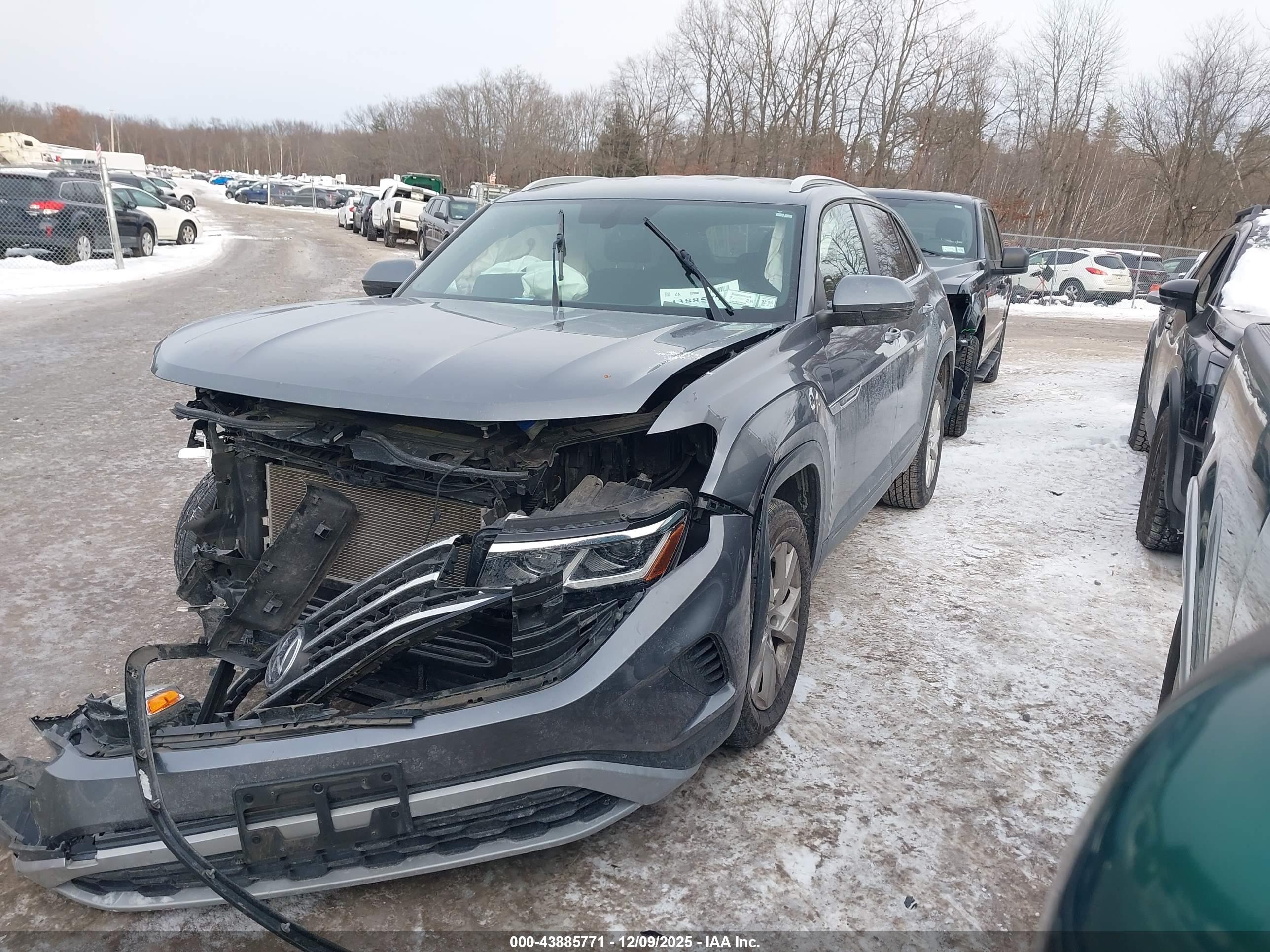 VOLKSWAGEN ATLAS image 2