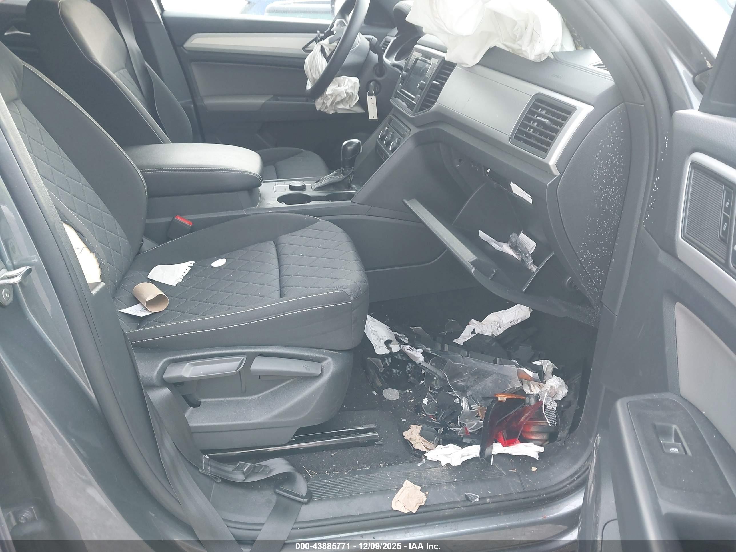 VOLKSWAGEN ATLAS image 5