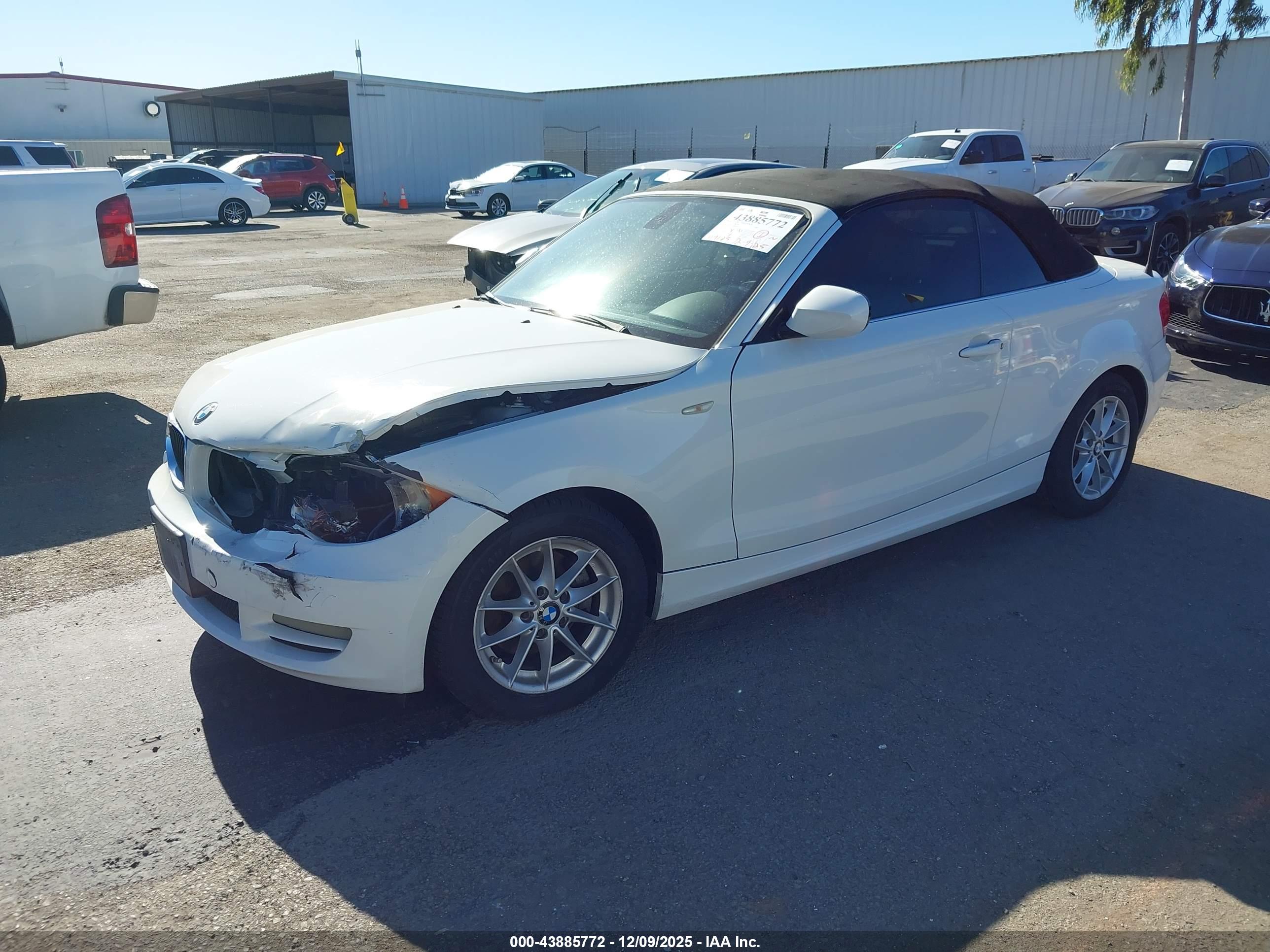 BMW 128I image 2