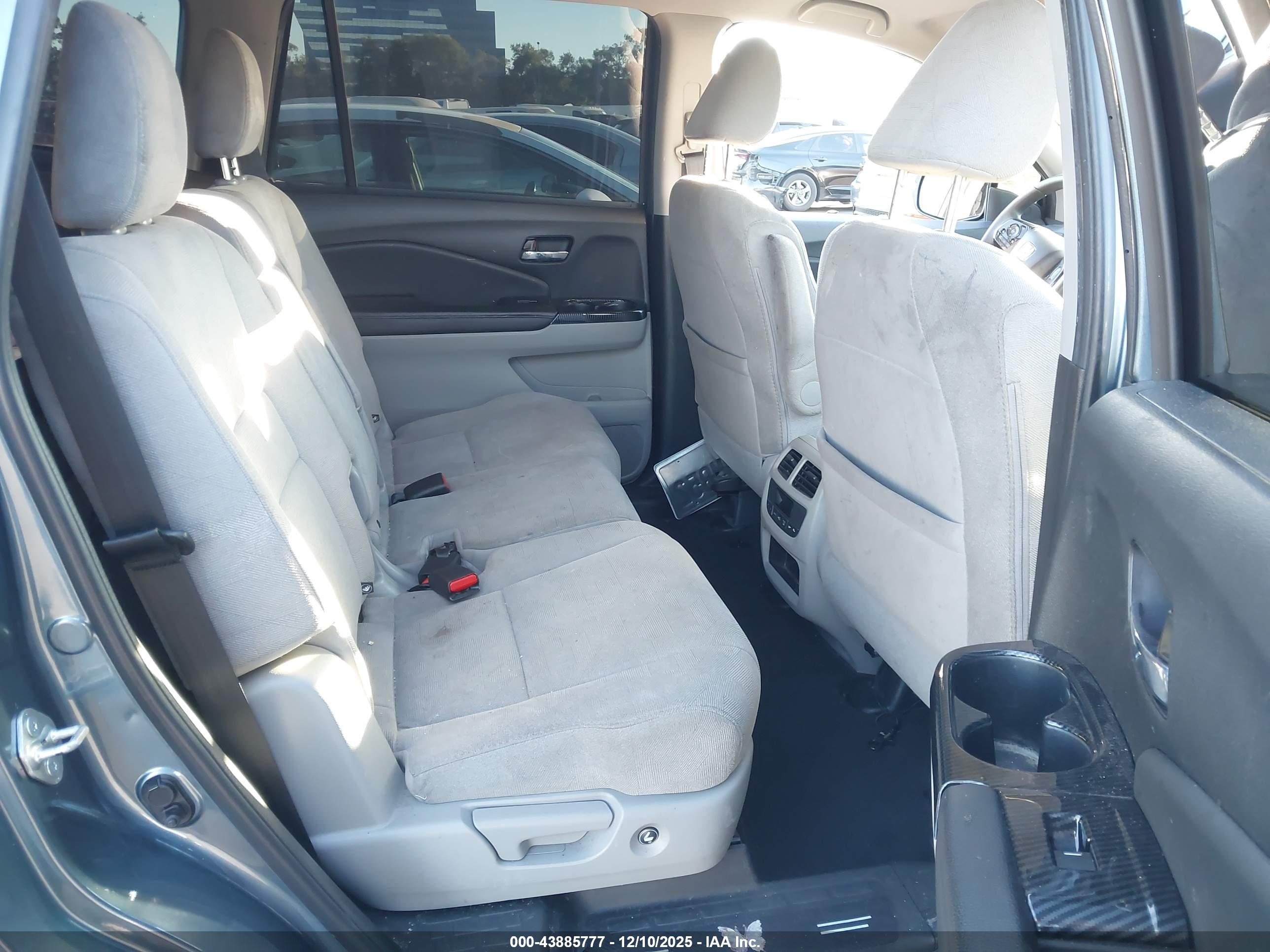 HONDA PILOT image 8