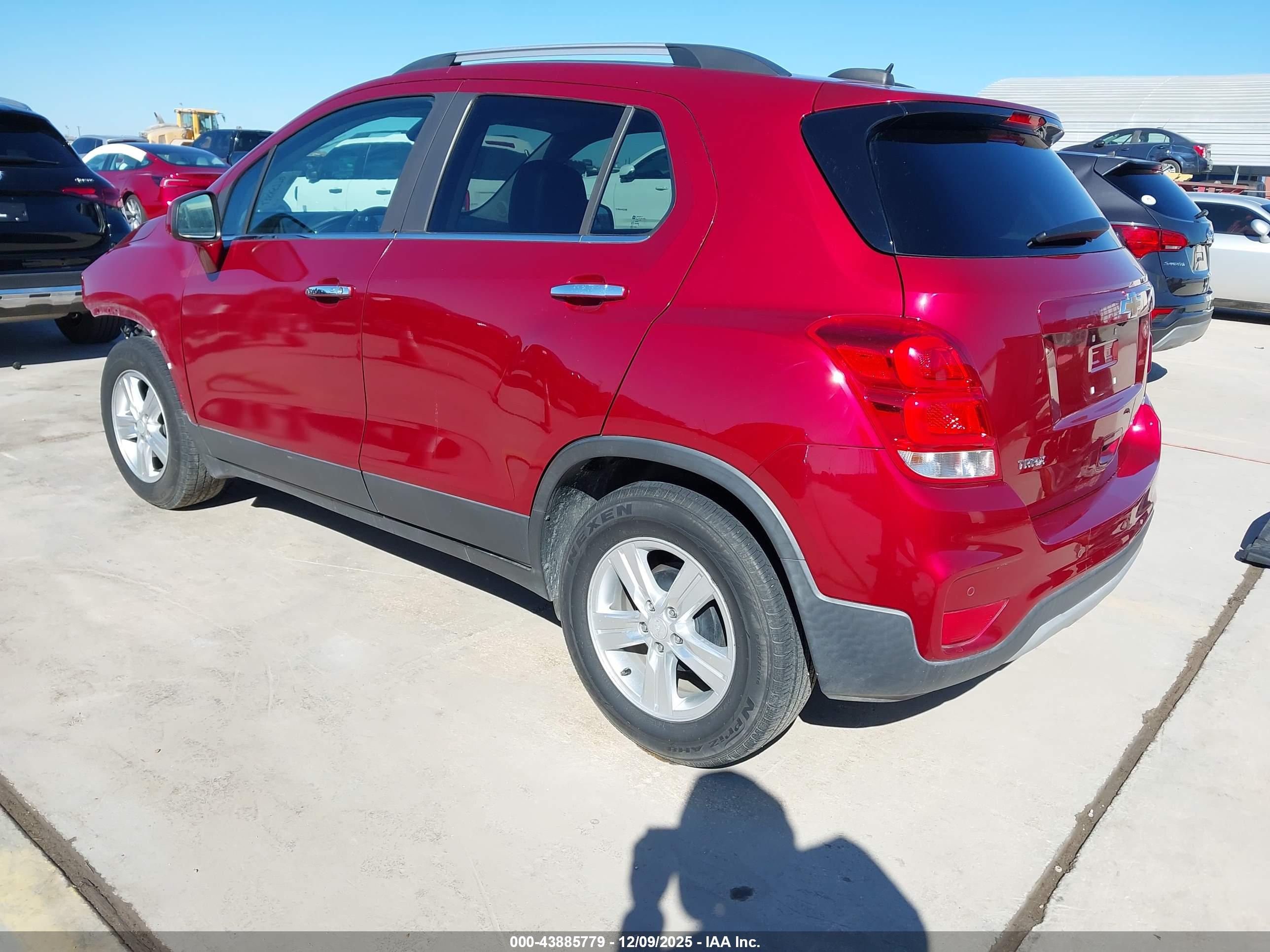 CHEVROLET TRAX image 3