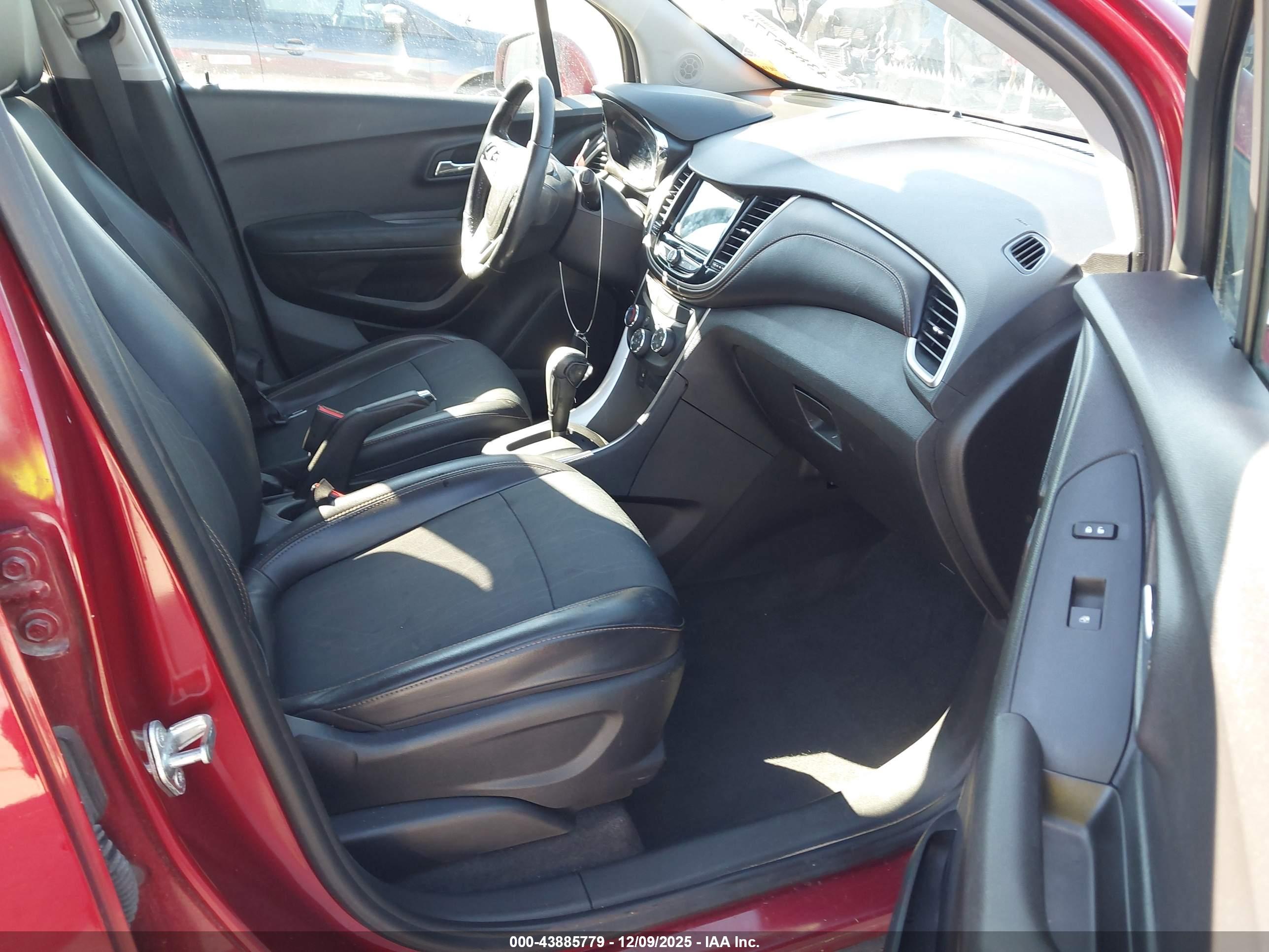 CHEVROLET TRAX image 5