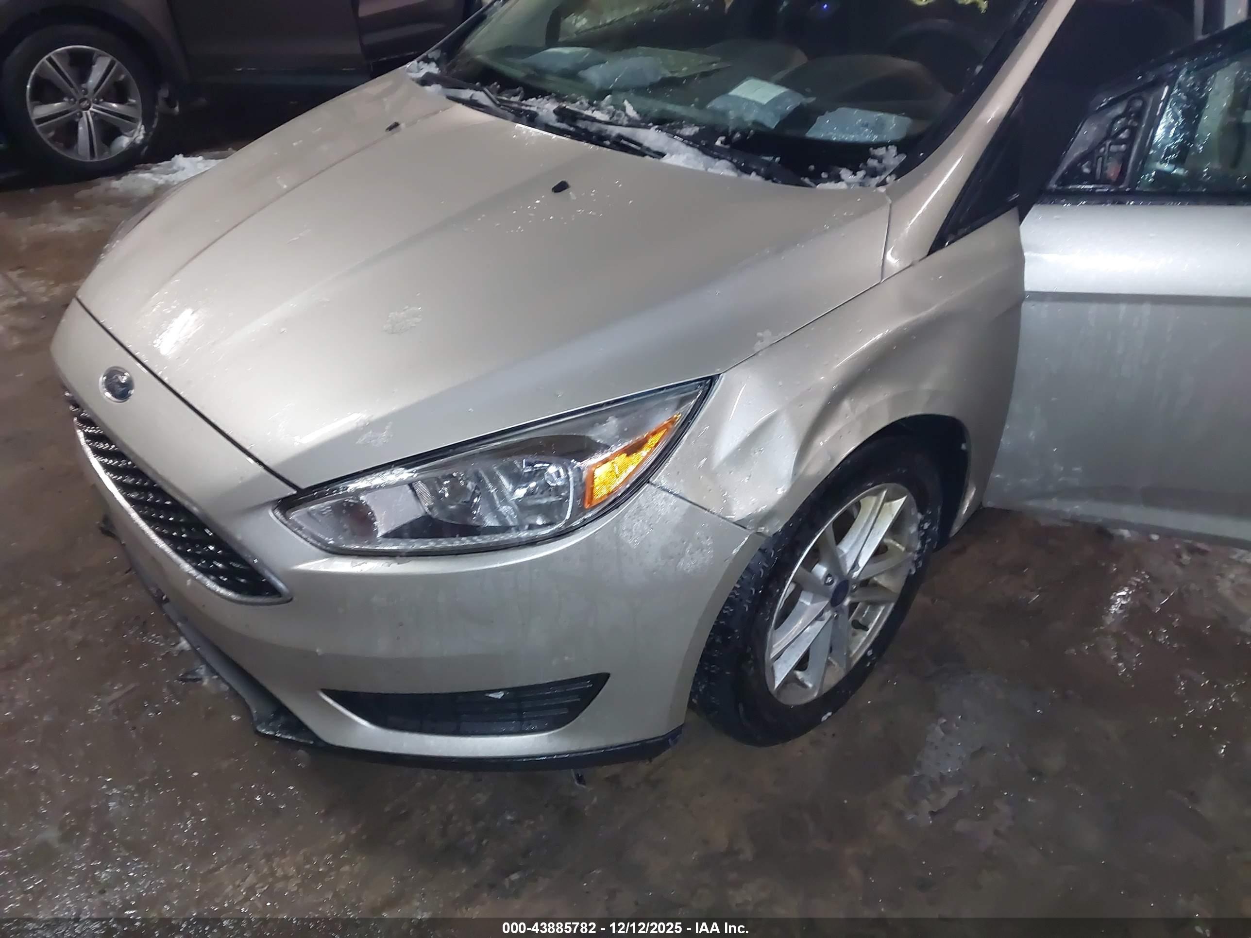 FORD FOCUS image 6
