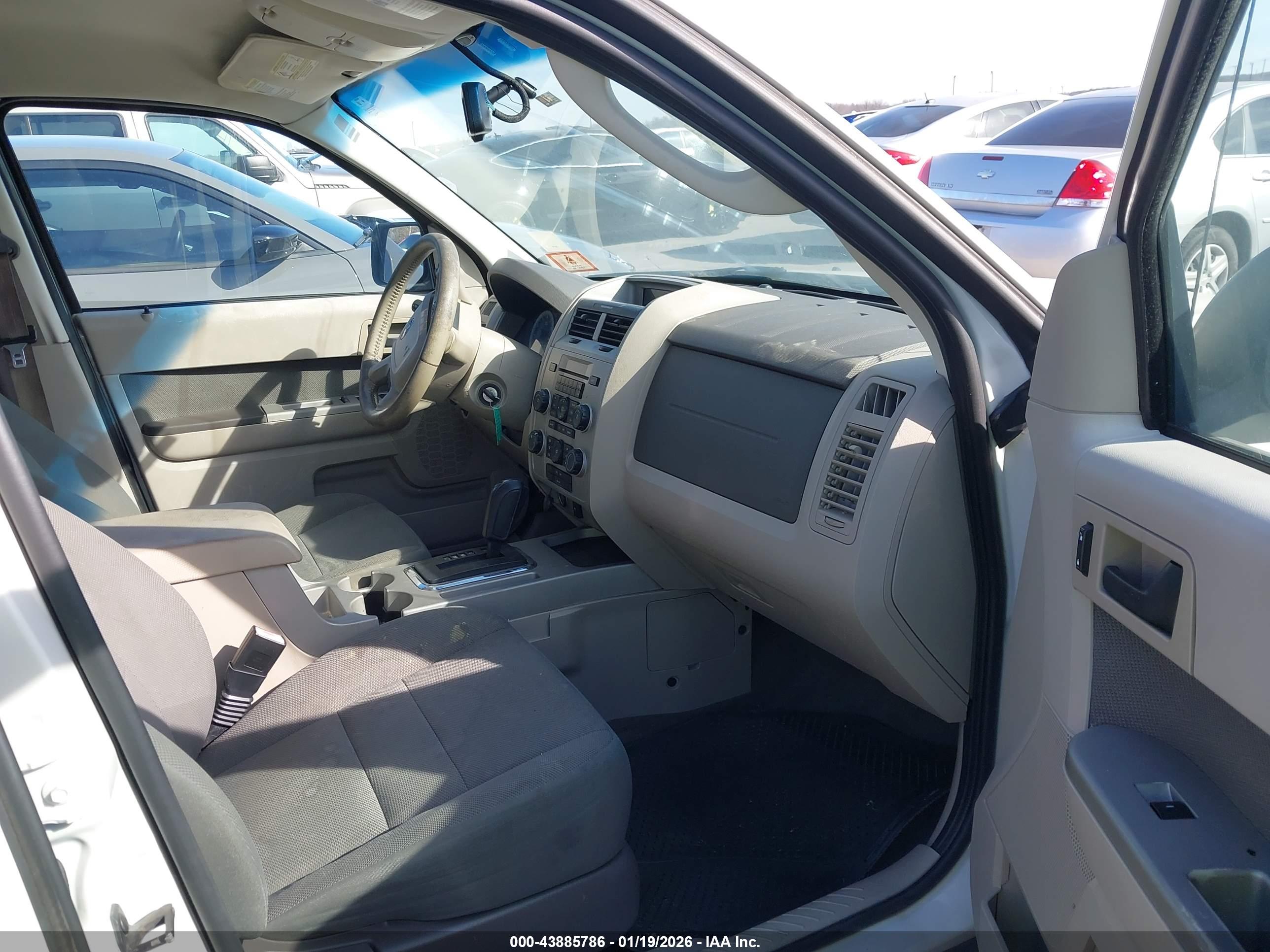 FORD ESCAPE image 5