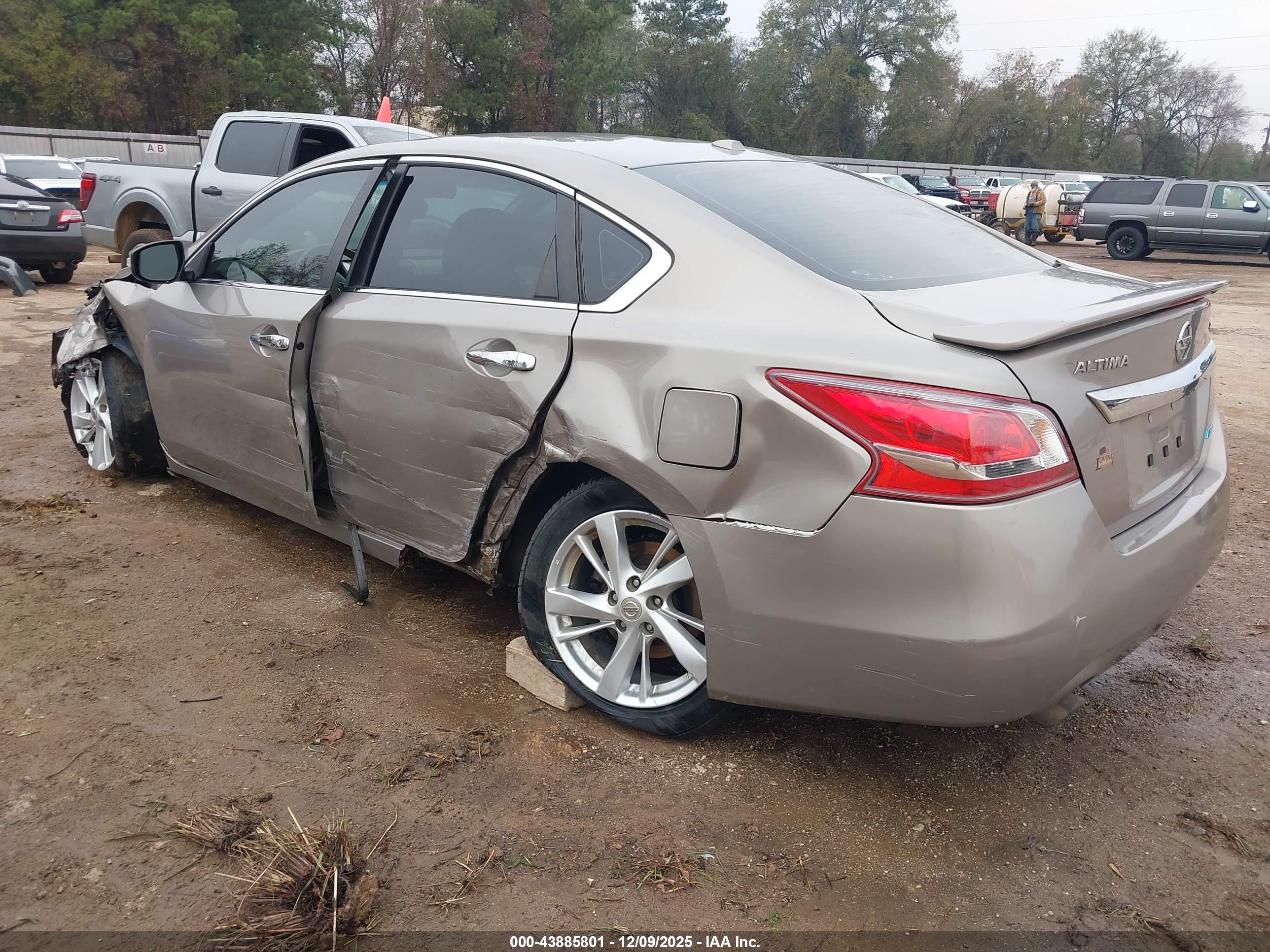 NISSAN ALTIMA image 3