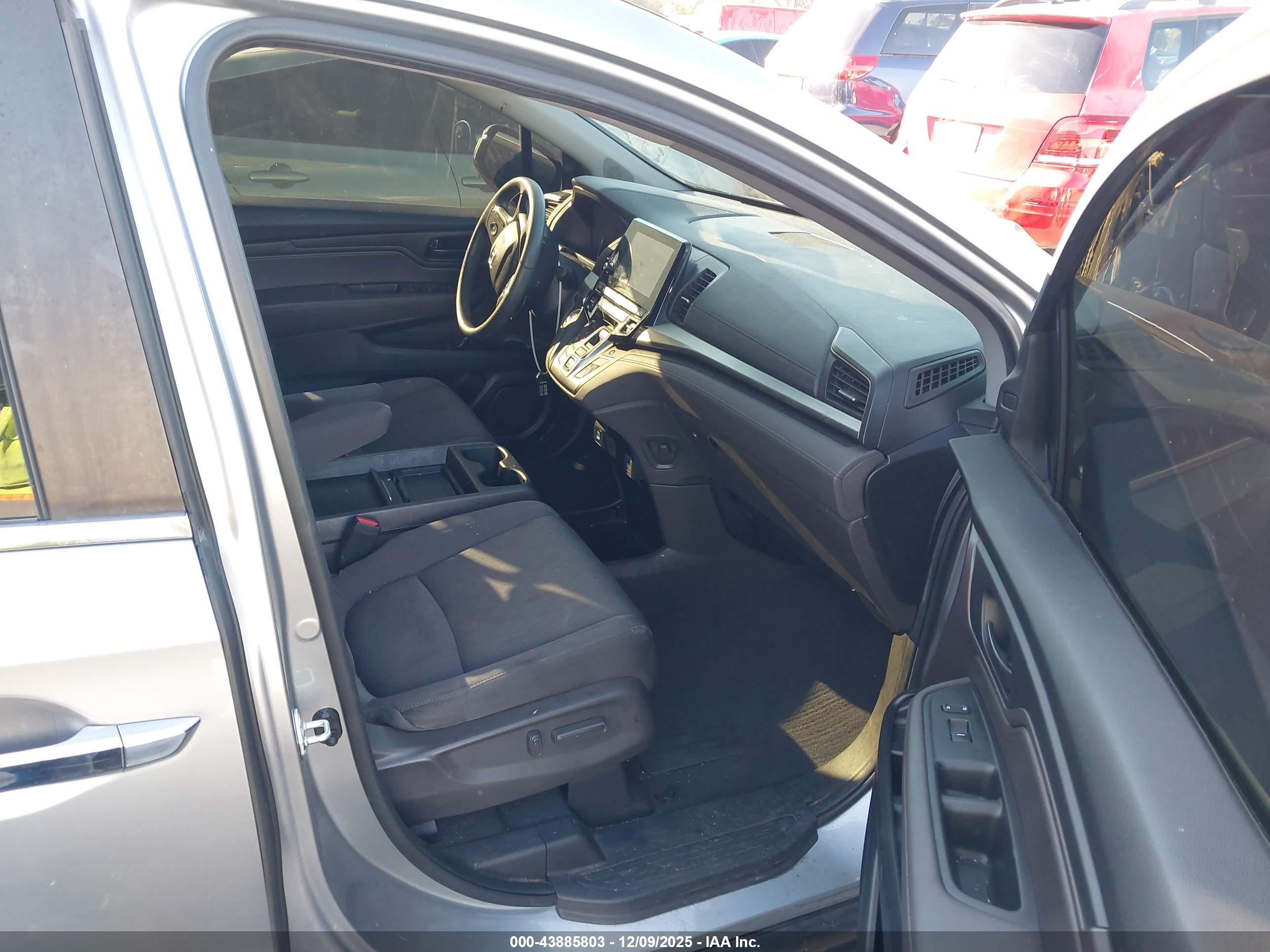 HONDA ODYSSEY image 5