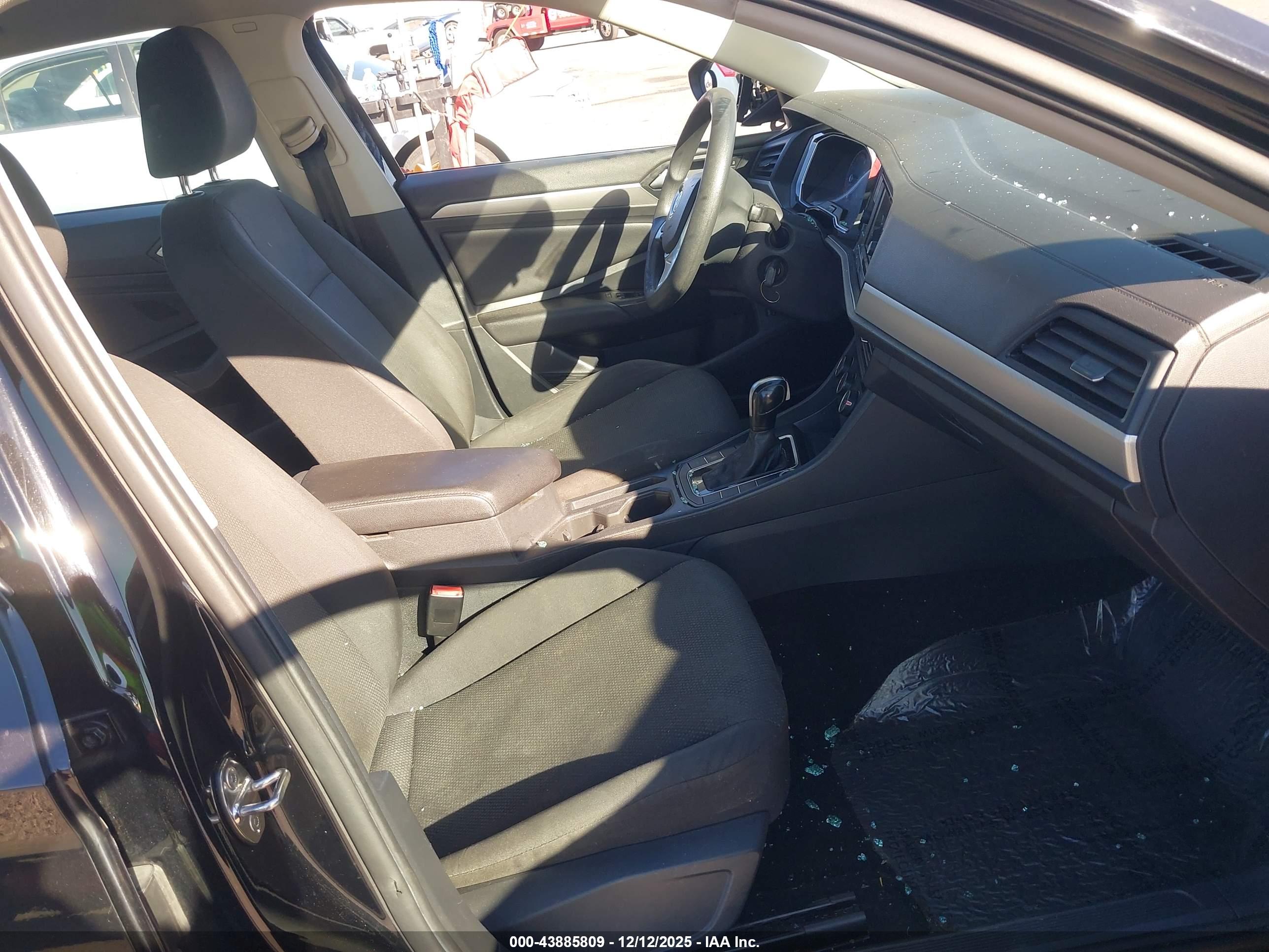 VOLKSWAGEN JETTA image 5