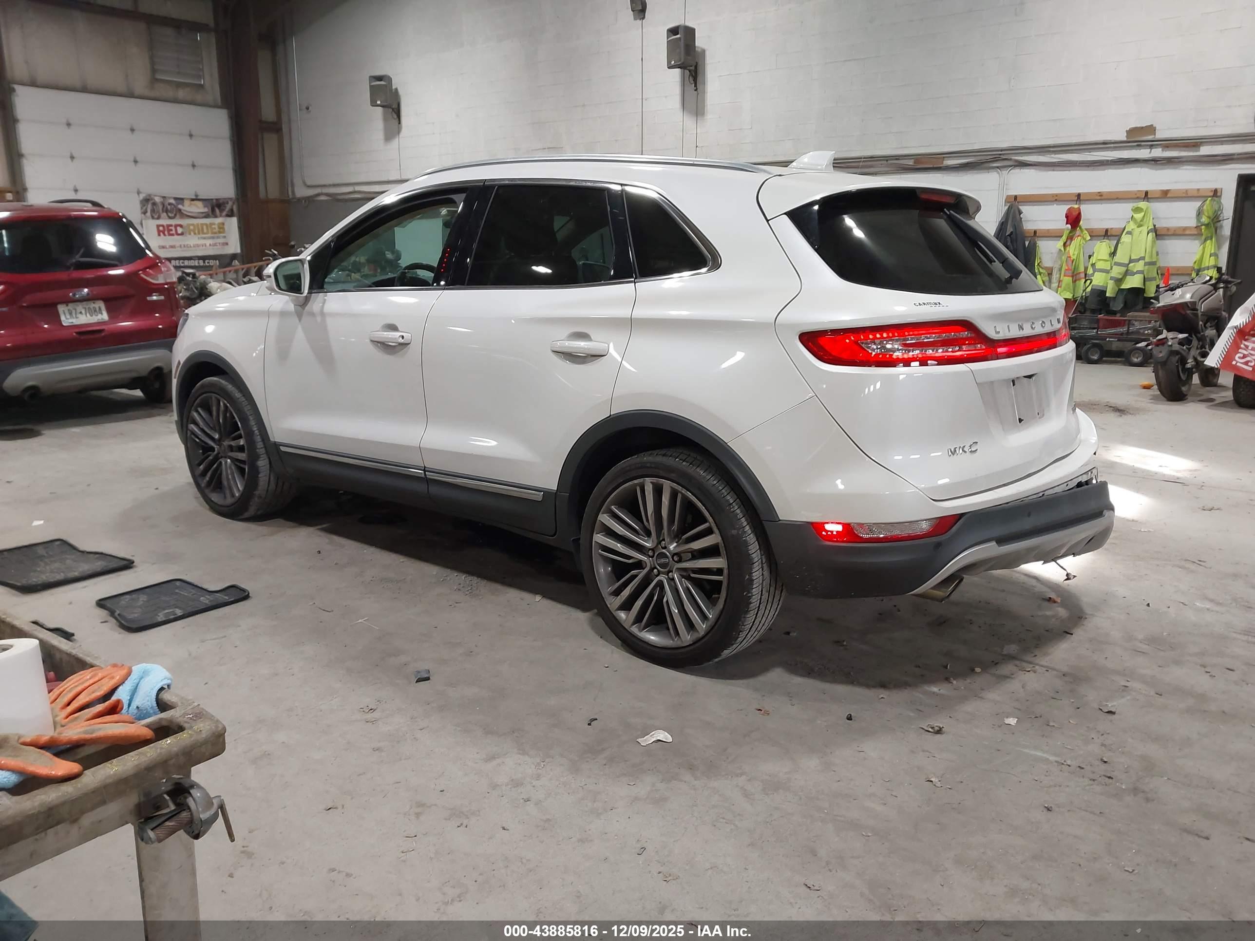 LINCOLN MKC image 3