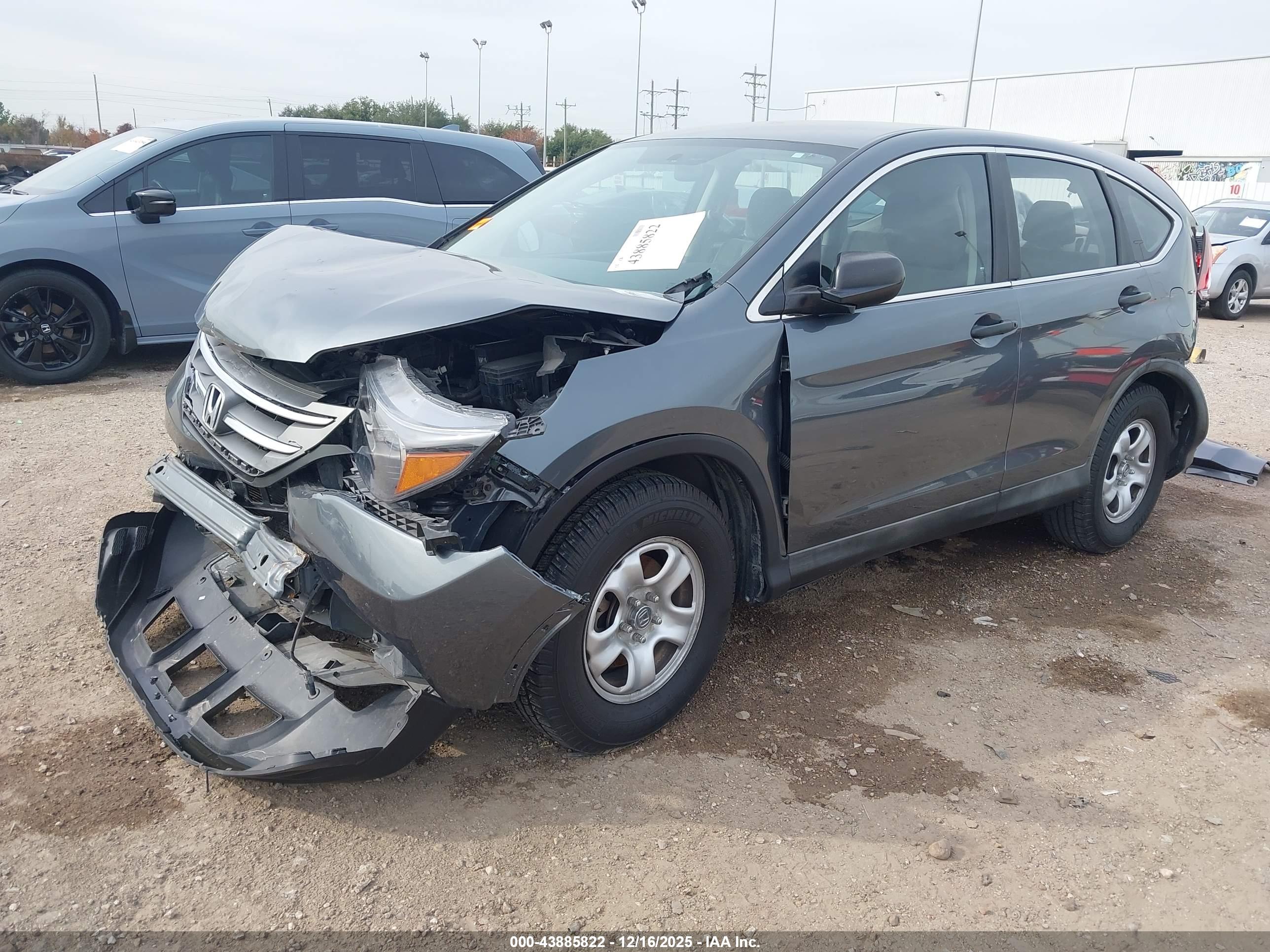 HONDA CR-V image 2