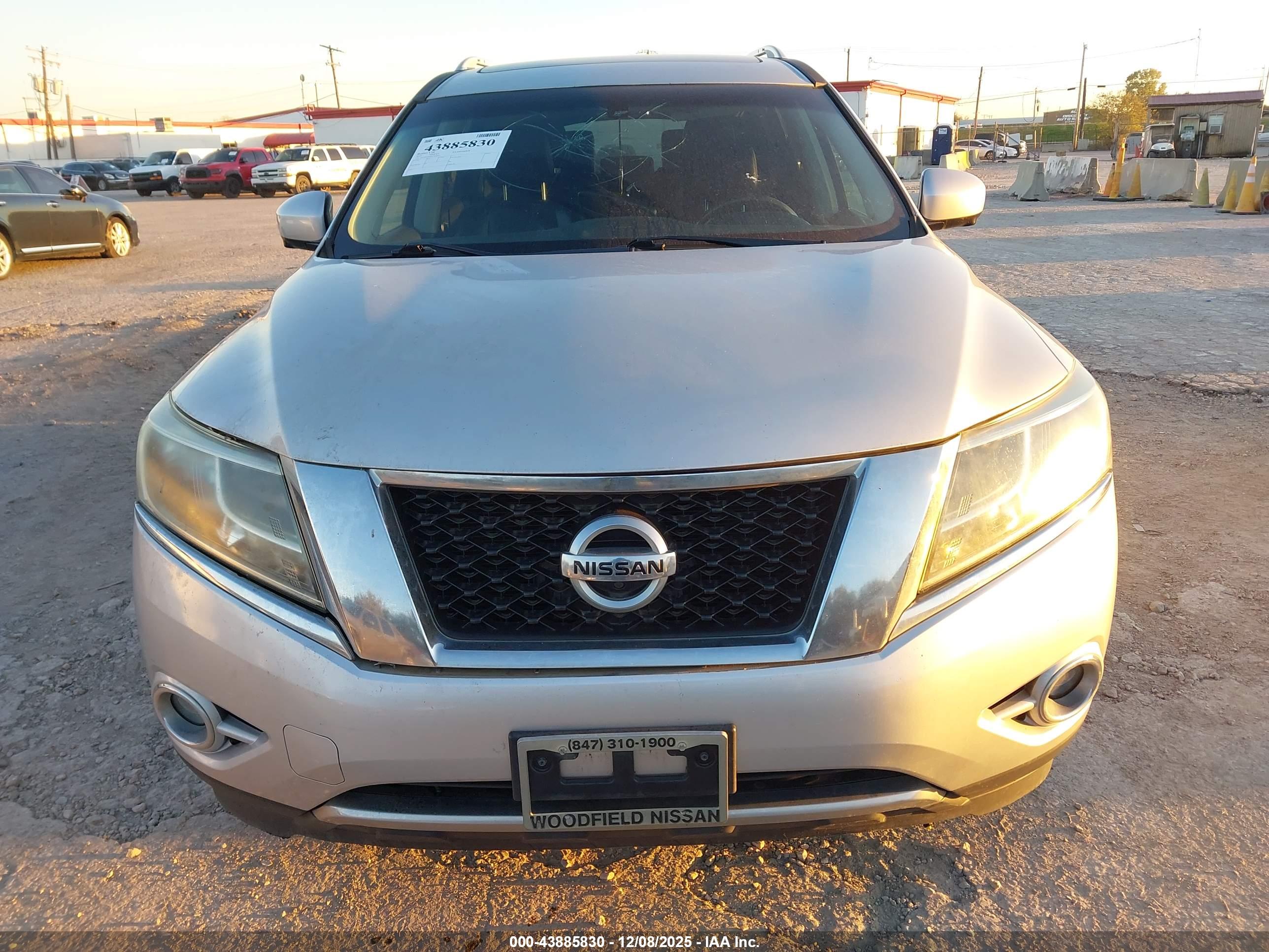 NISSAN PATHFINDER image 6