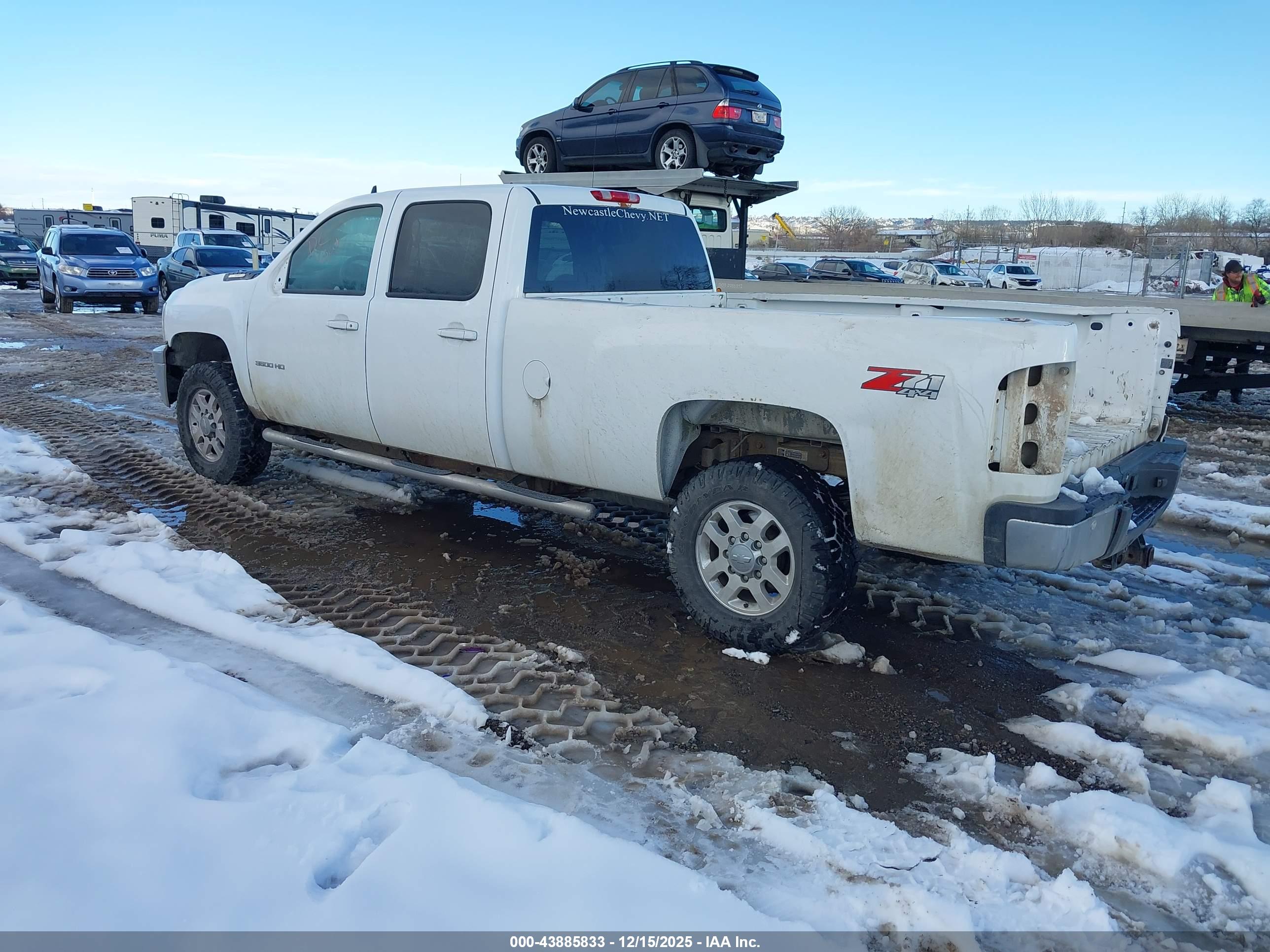 CHEVROLET SILVERADO image 3