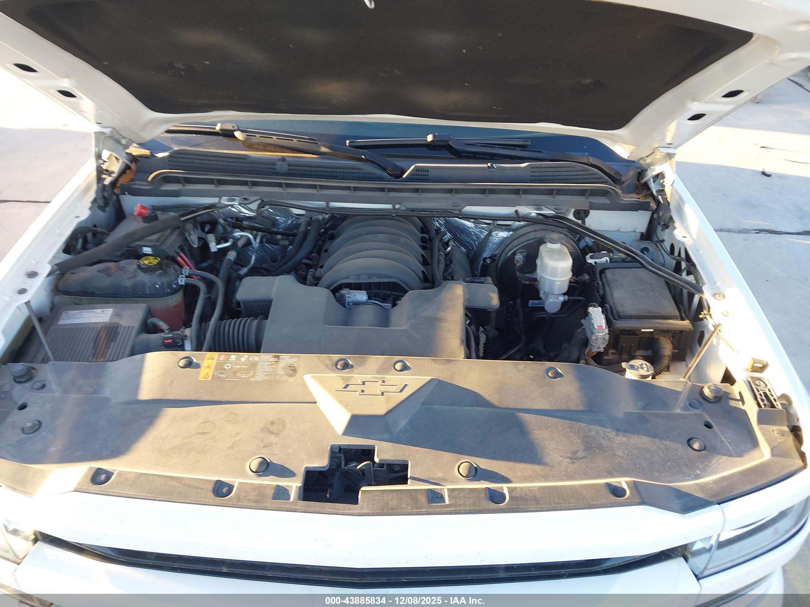 CHEVROLET SILVERADO image 10