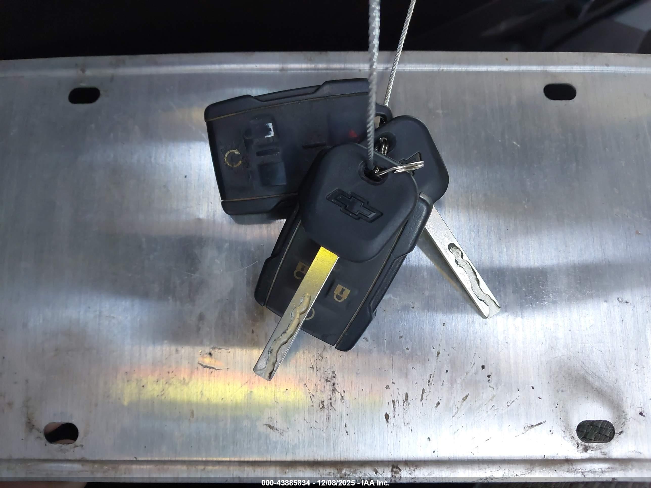 CHEVROLET SILVERADO image 11