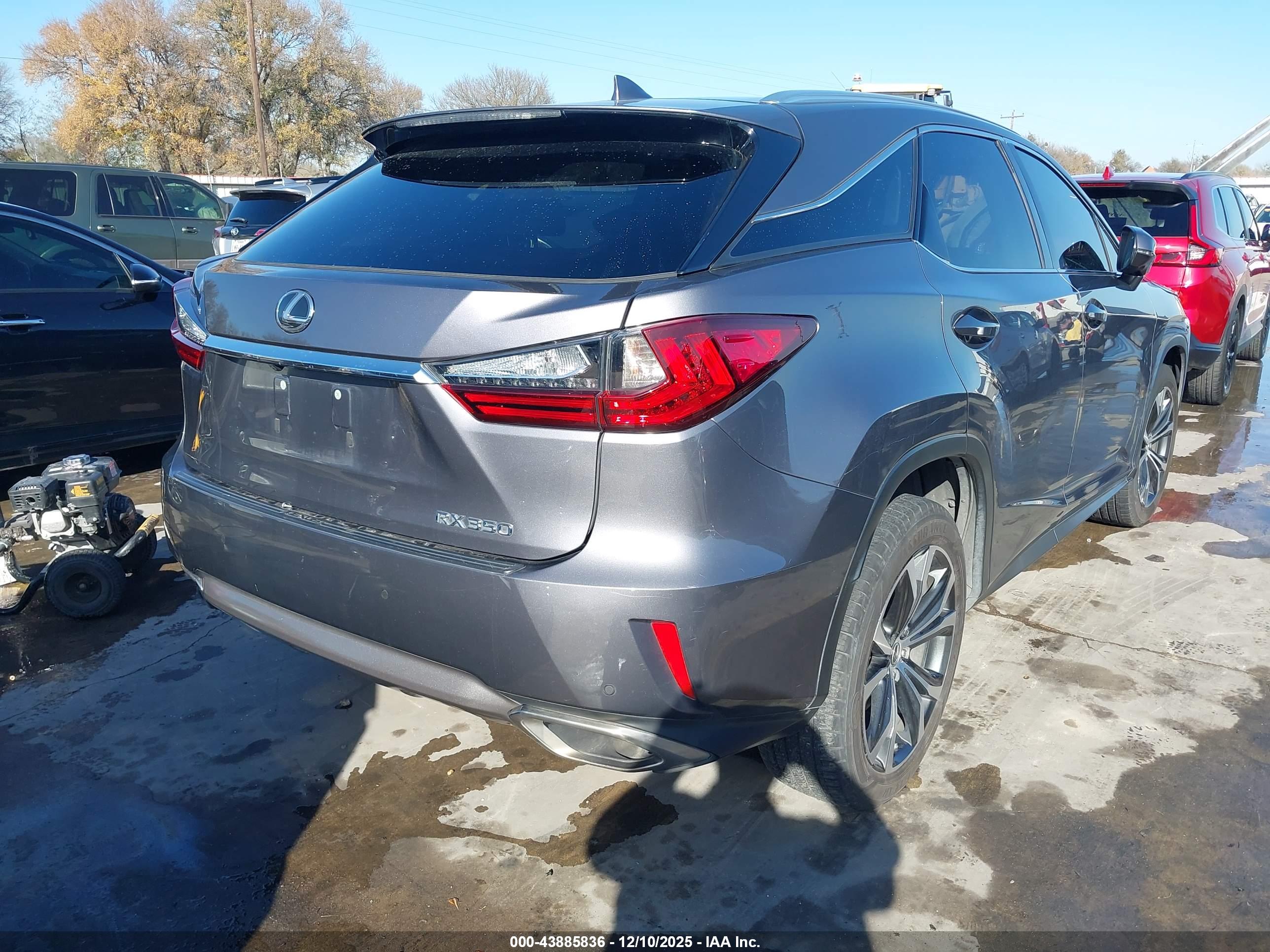 LEXUS RX image 4