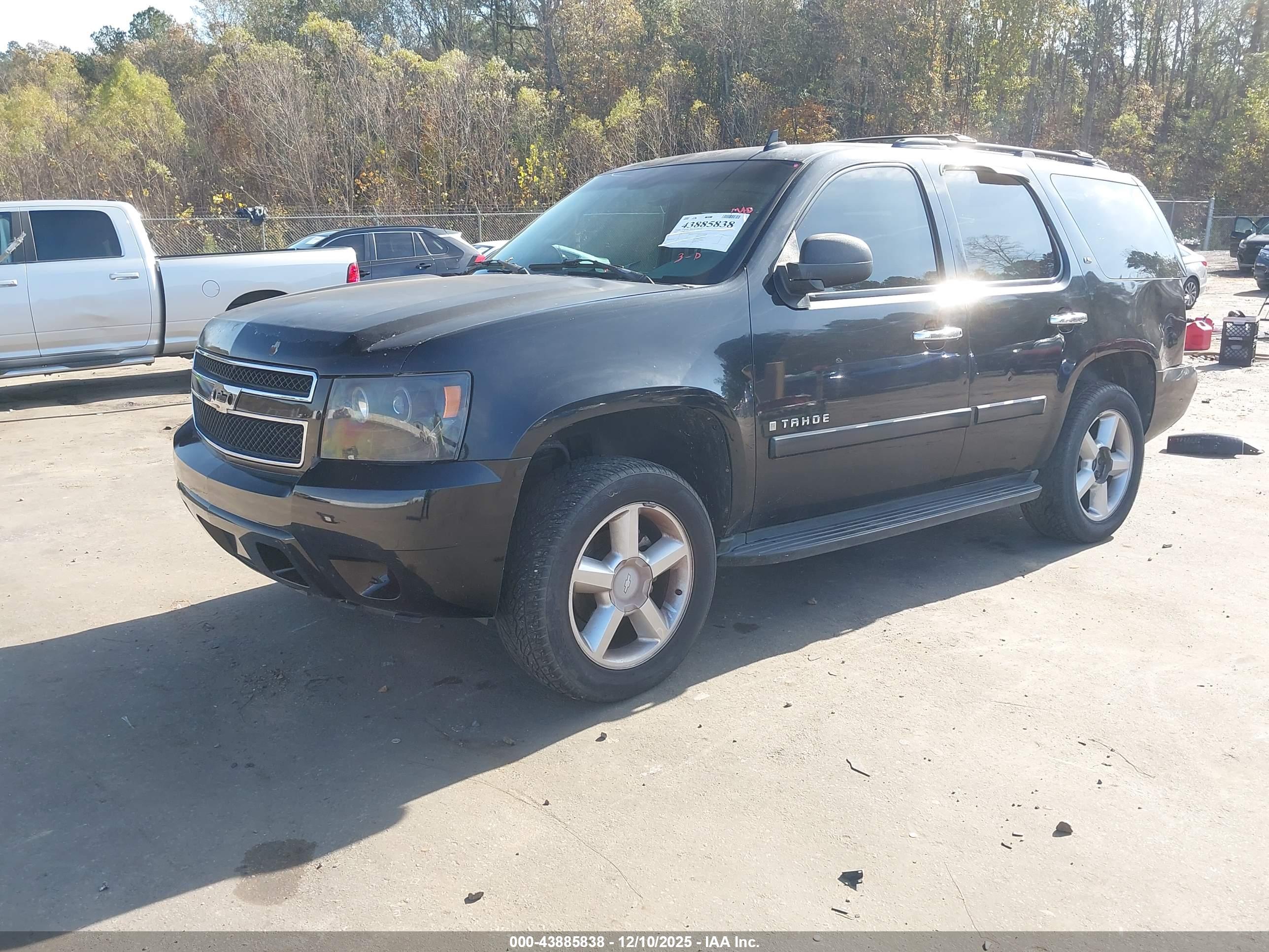 CHEVROLET TAHOE image 2