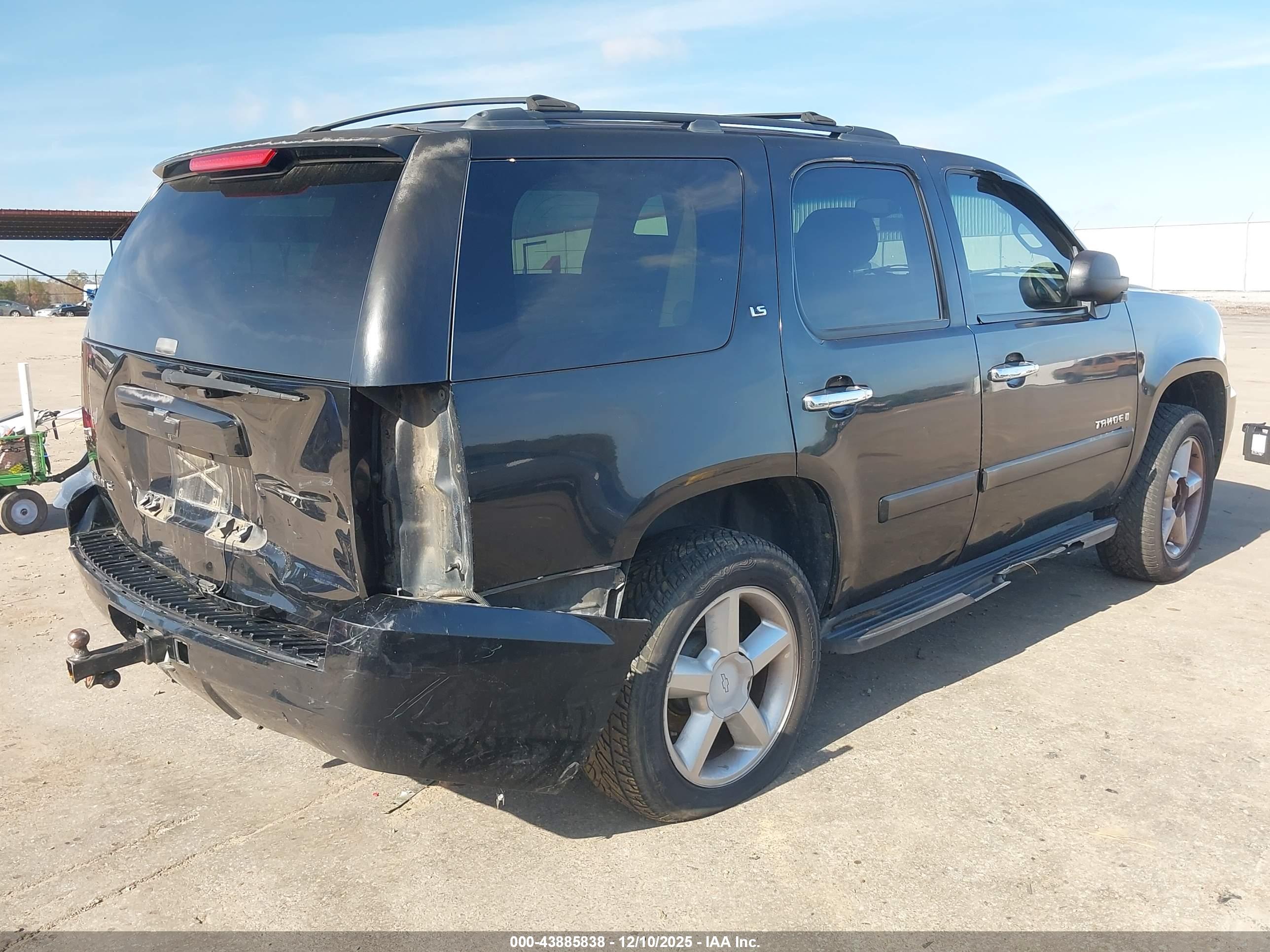 CHEVROLET TAHOE image 4