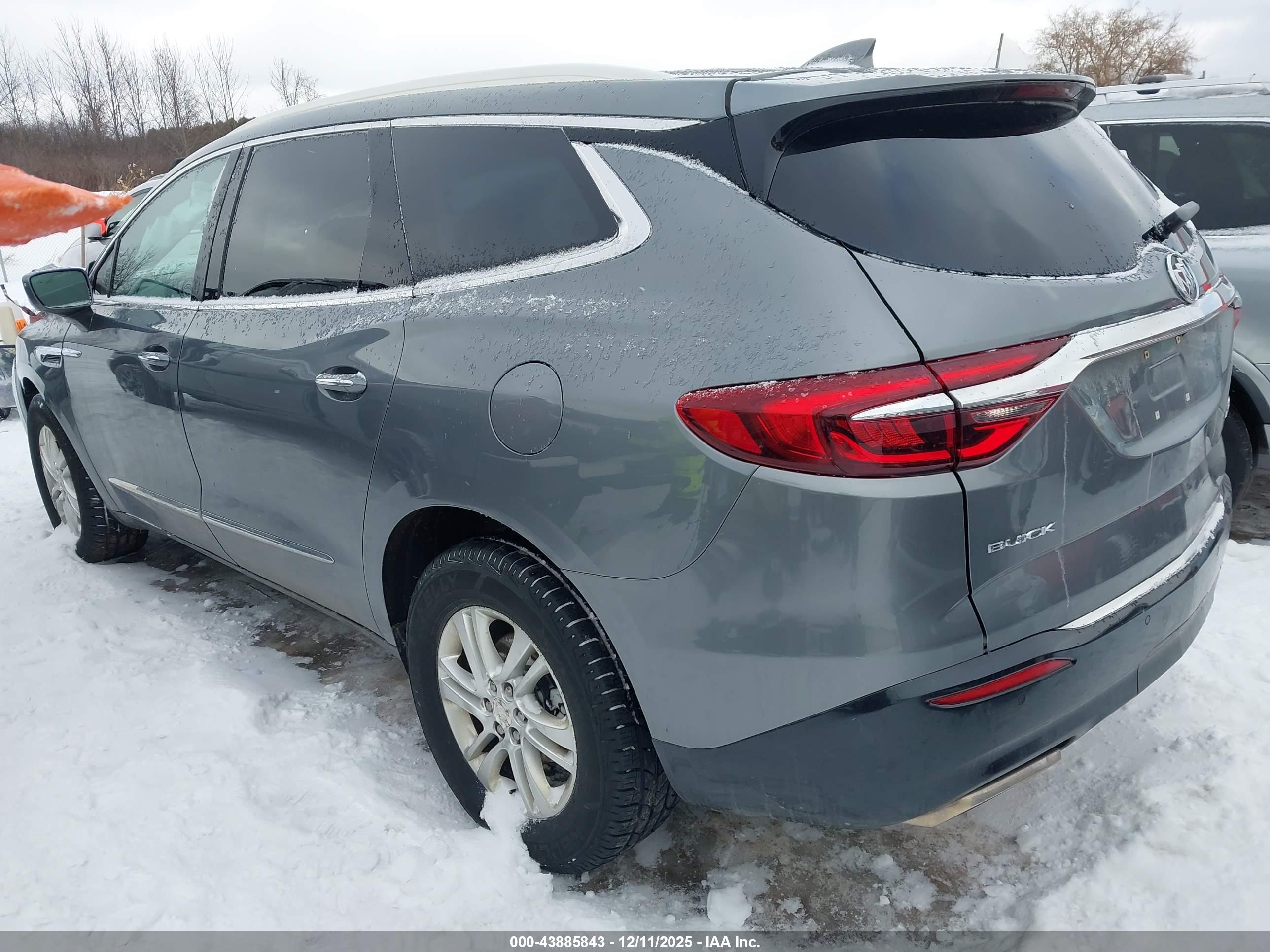 BUICK ENCLAVE image 3