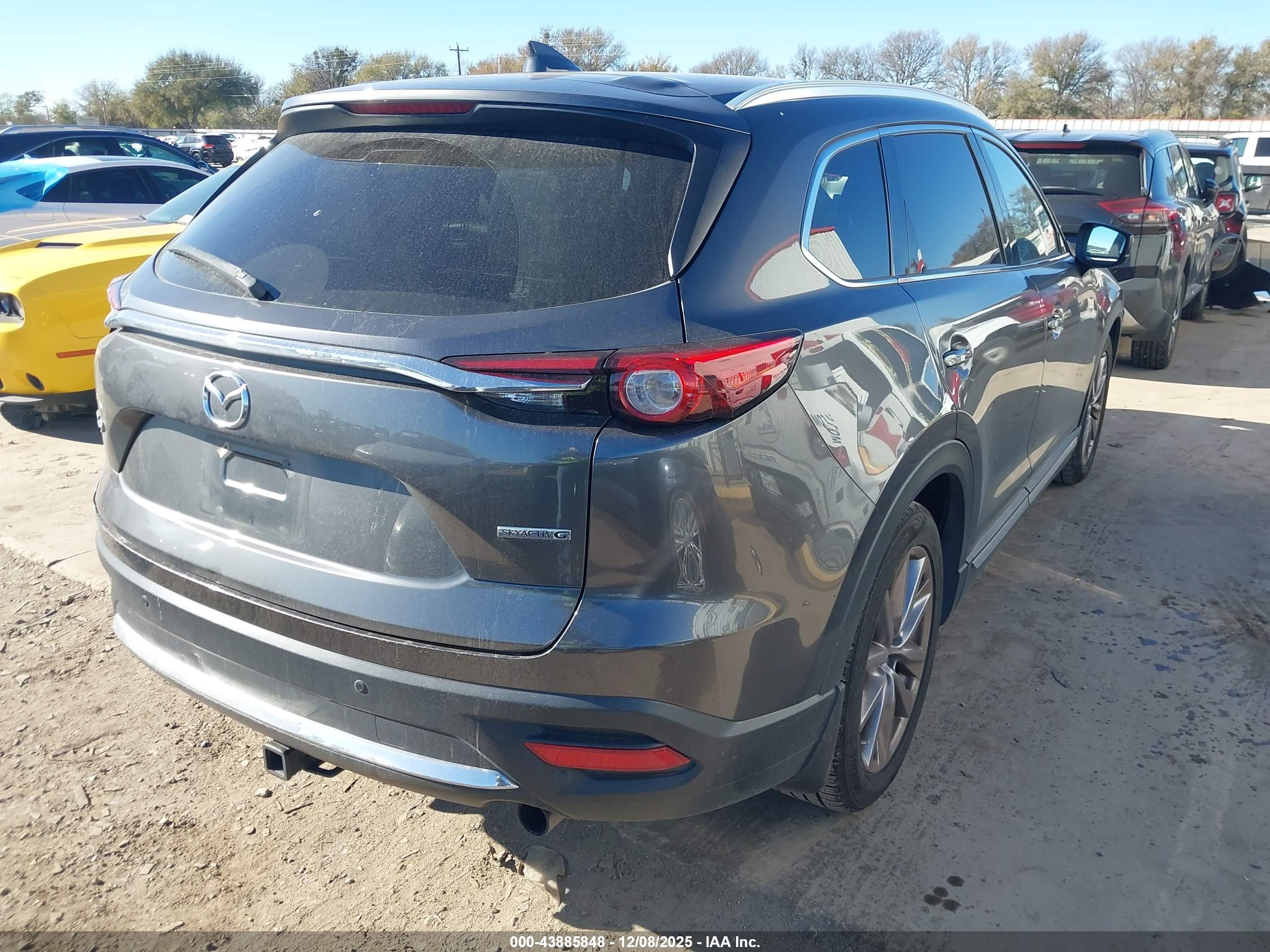 MAZDA CX-9 image 4