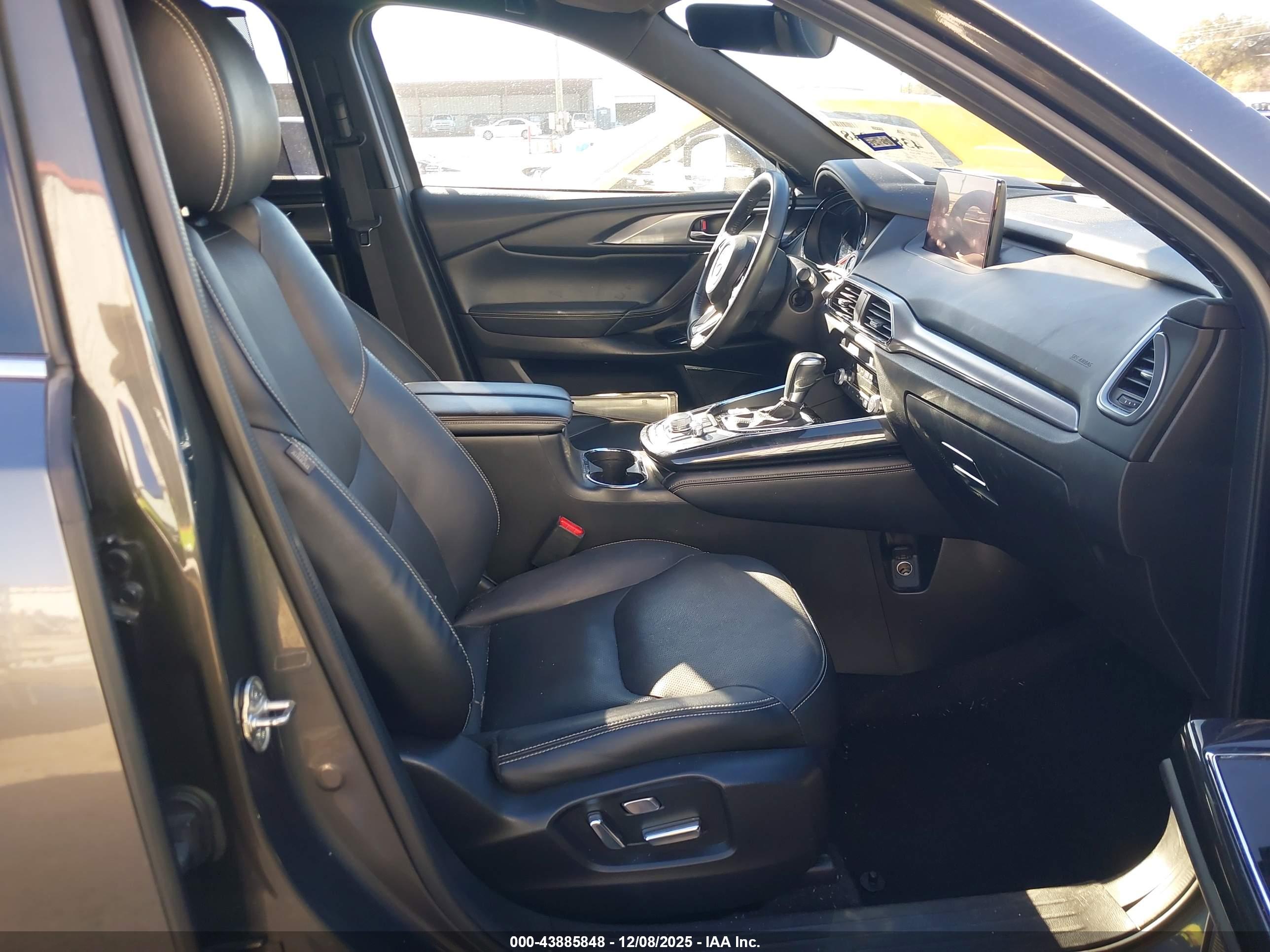 MAZDA CX-9 image 5