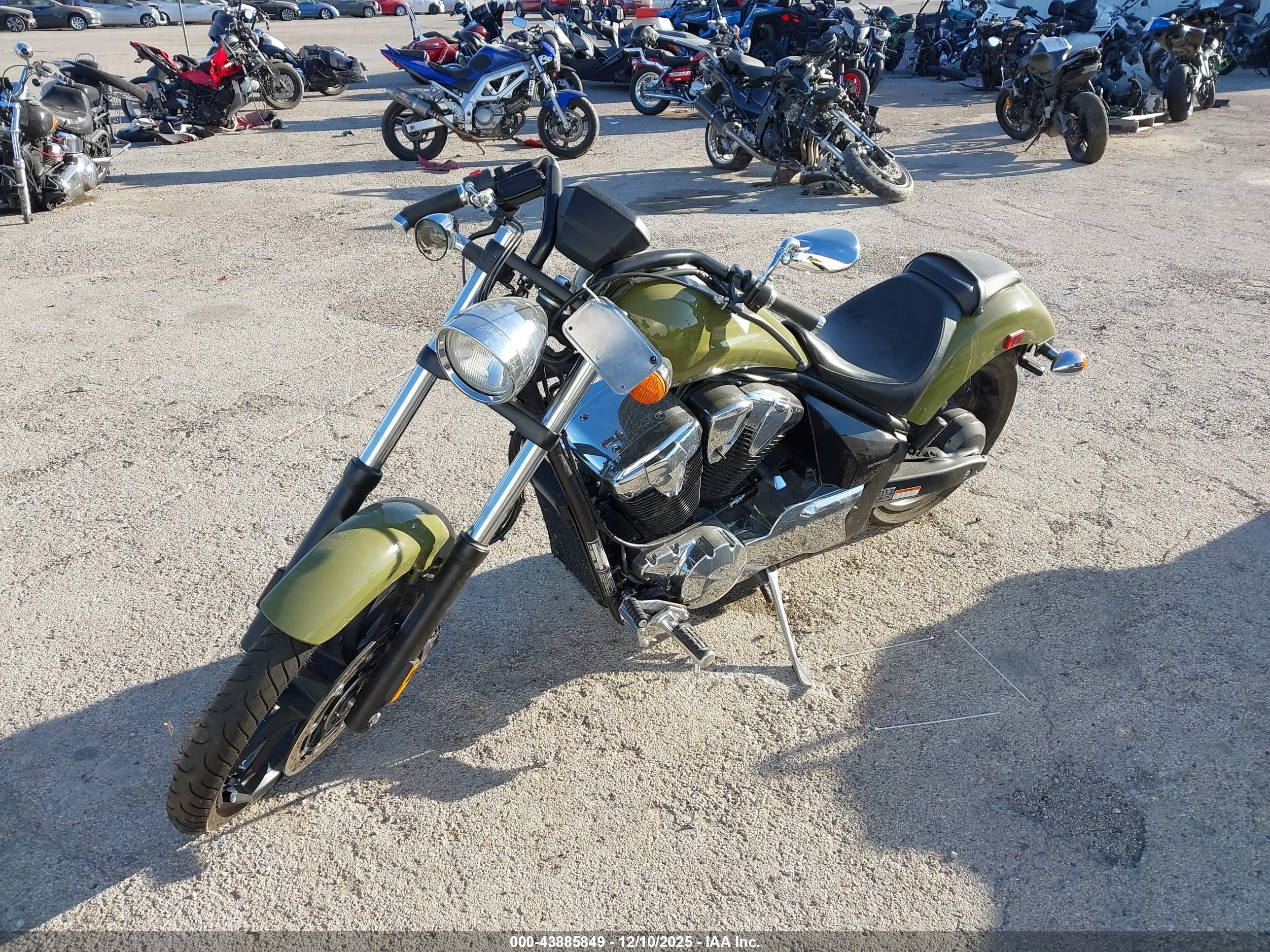 HONDA VT1300 image 2