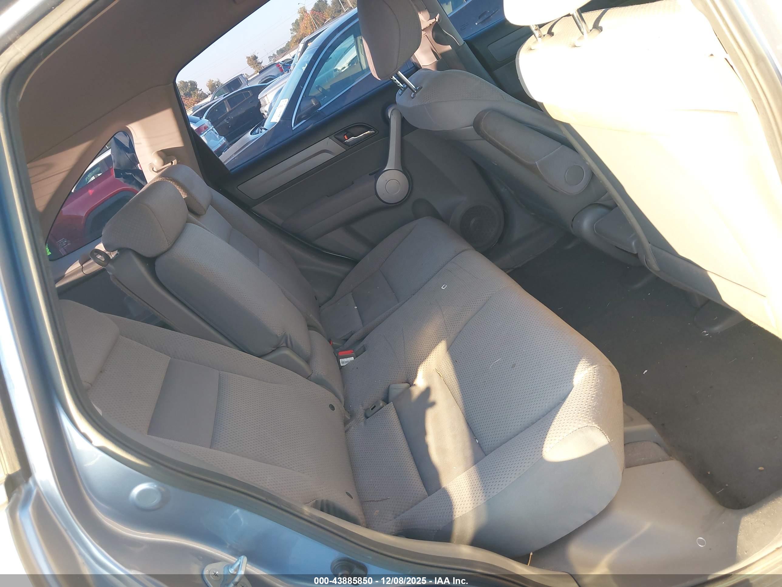 HONDA CR-V image 8