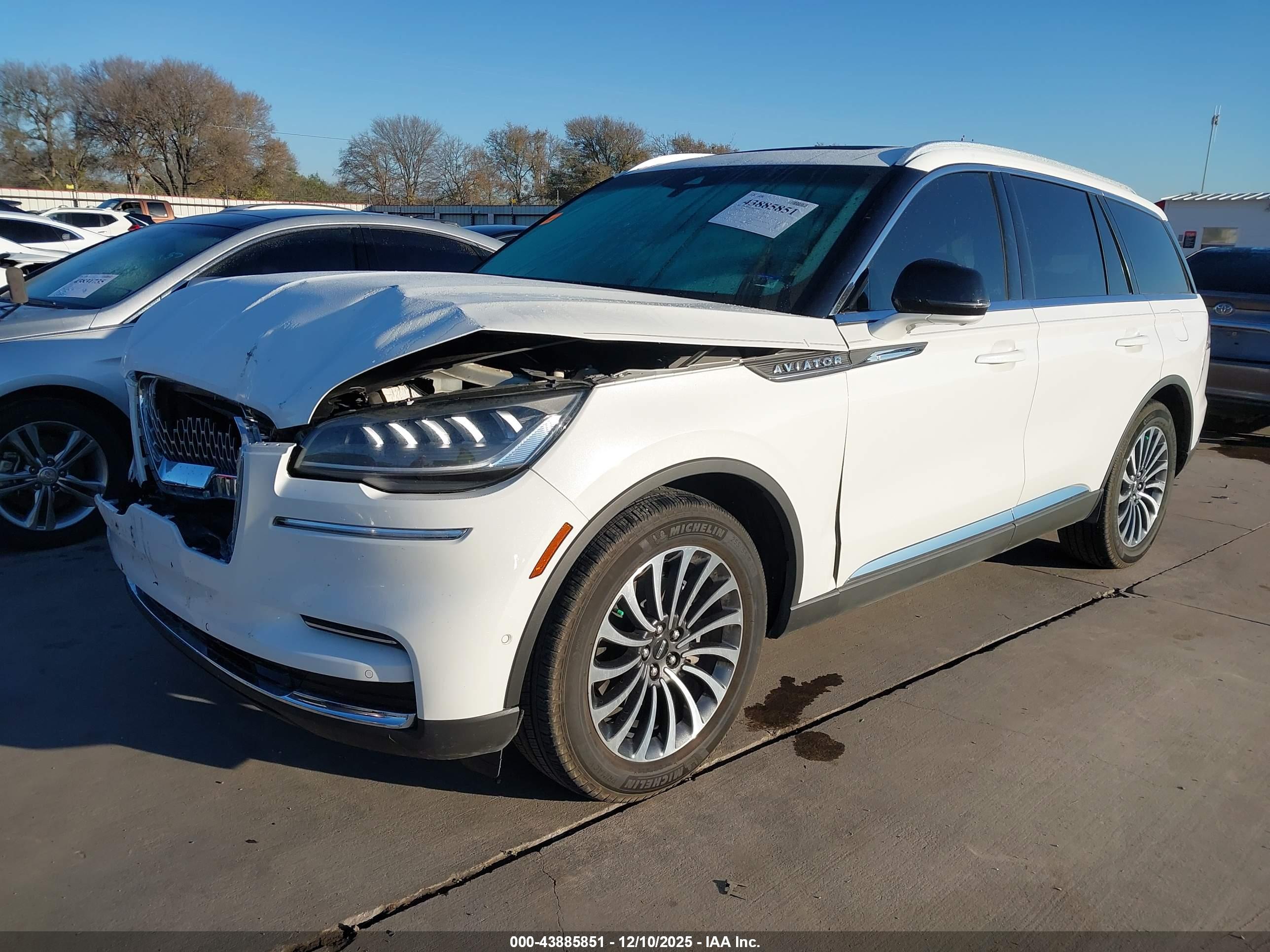 LINCOLN AVIATOR image 2