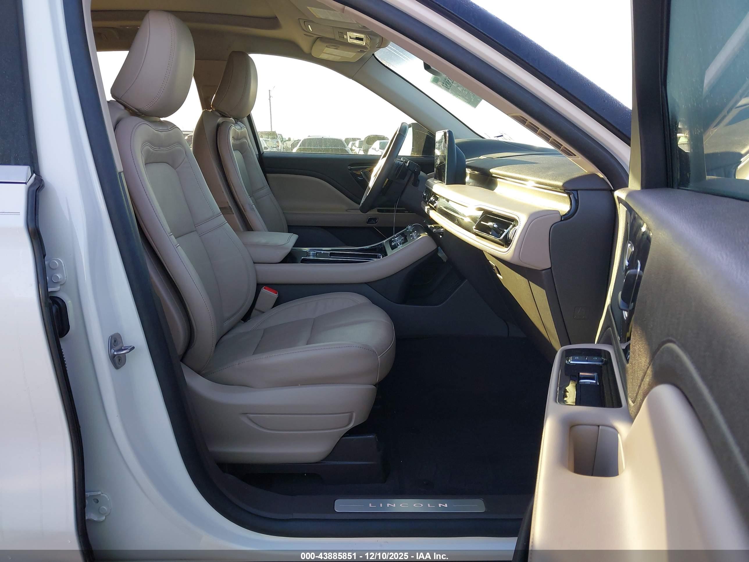 LINCOLN AVIATOR image 5