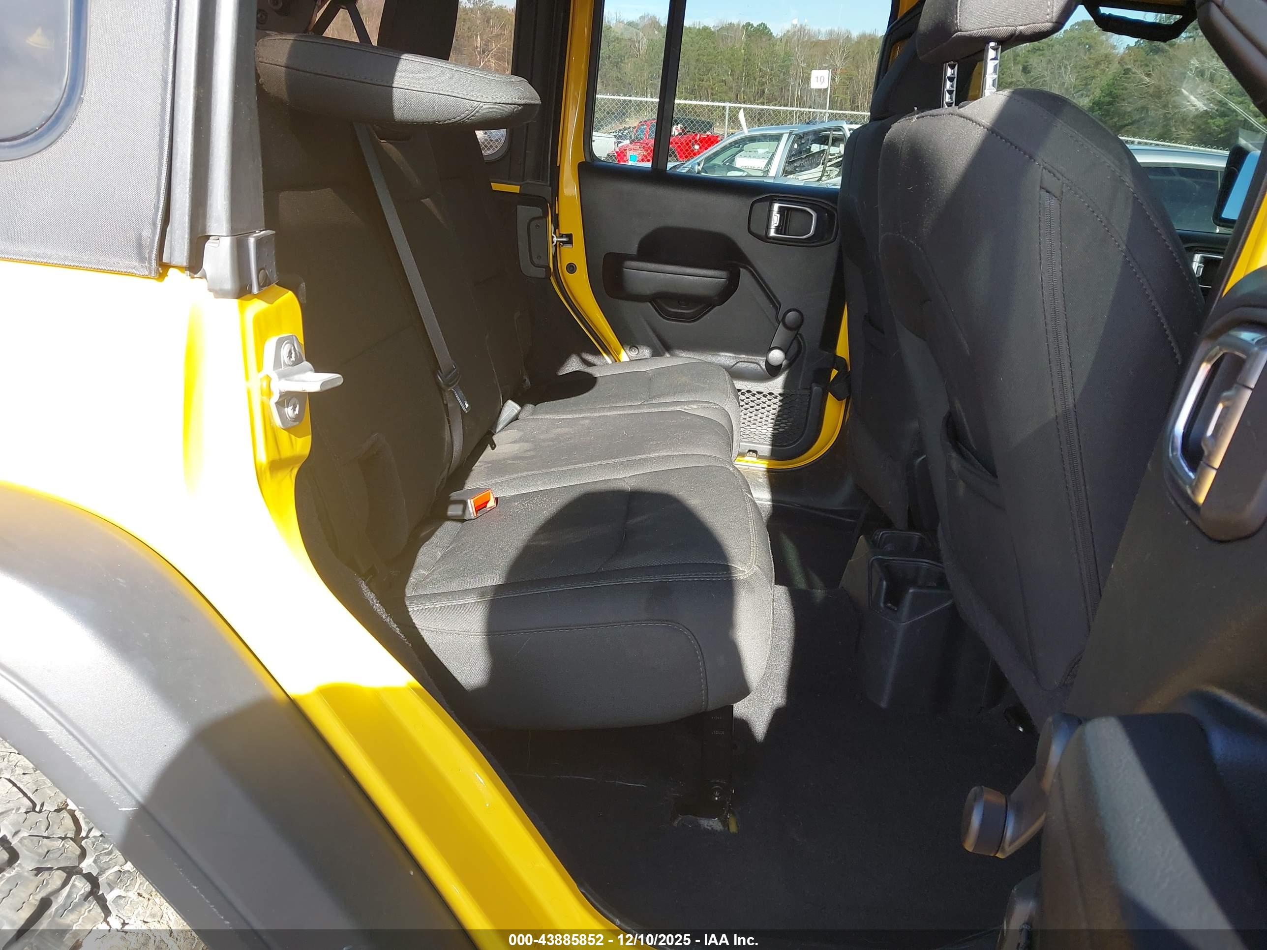 JEEP WRANGLER image 8