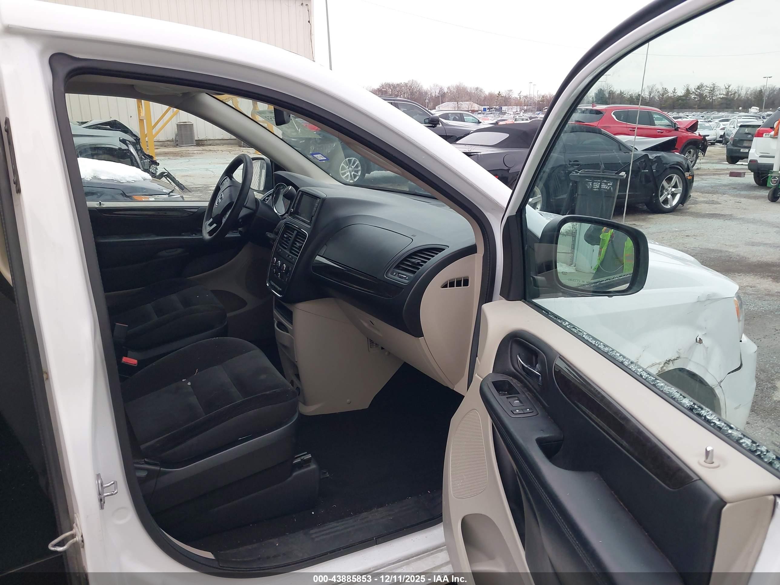 DODGE GRAND image 5