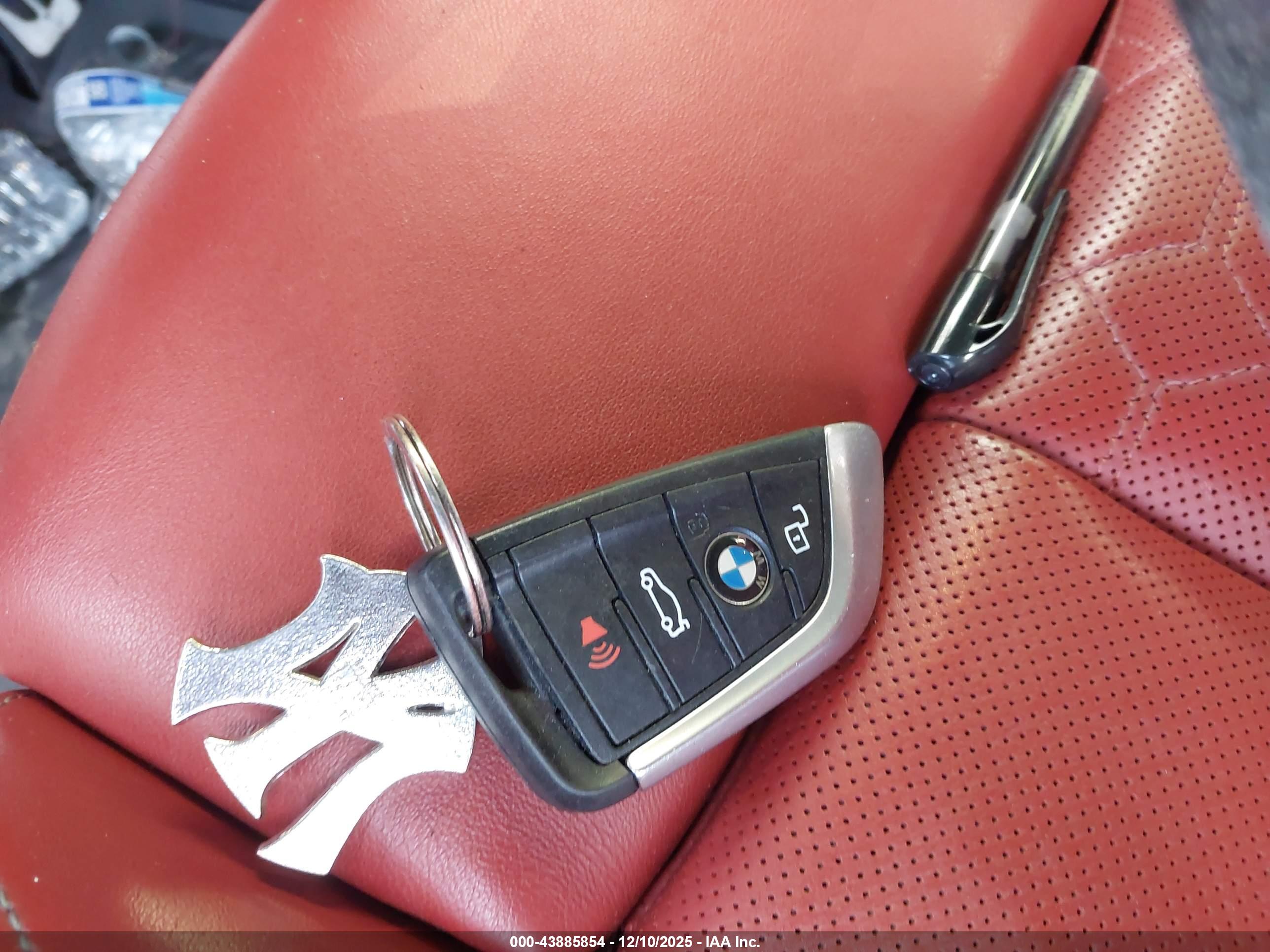 BMW X4 image 11