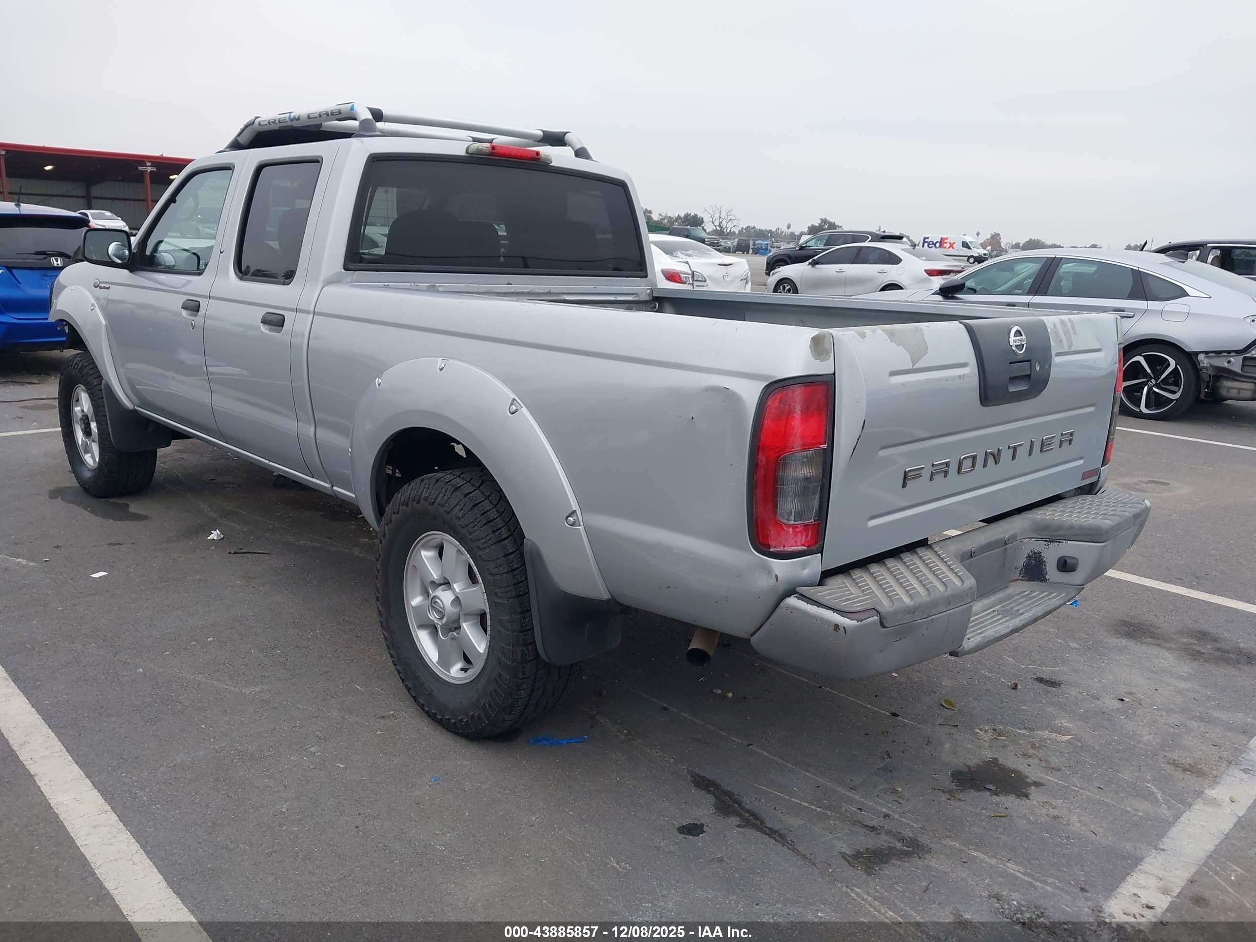 NISSAN FRONTIER image 3