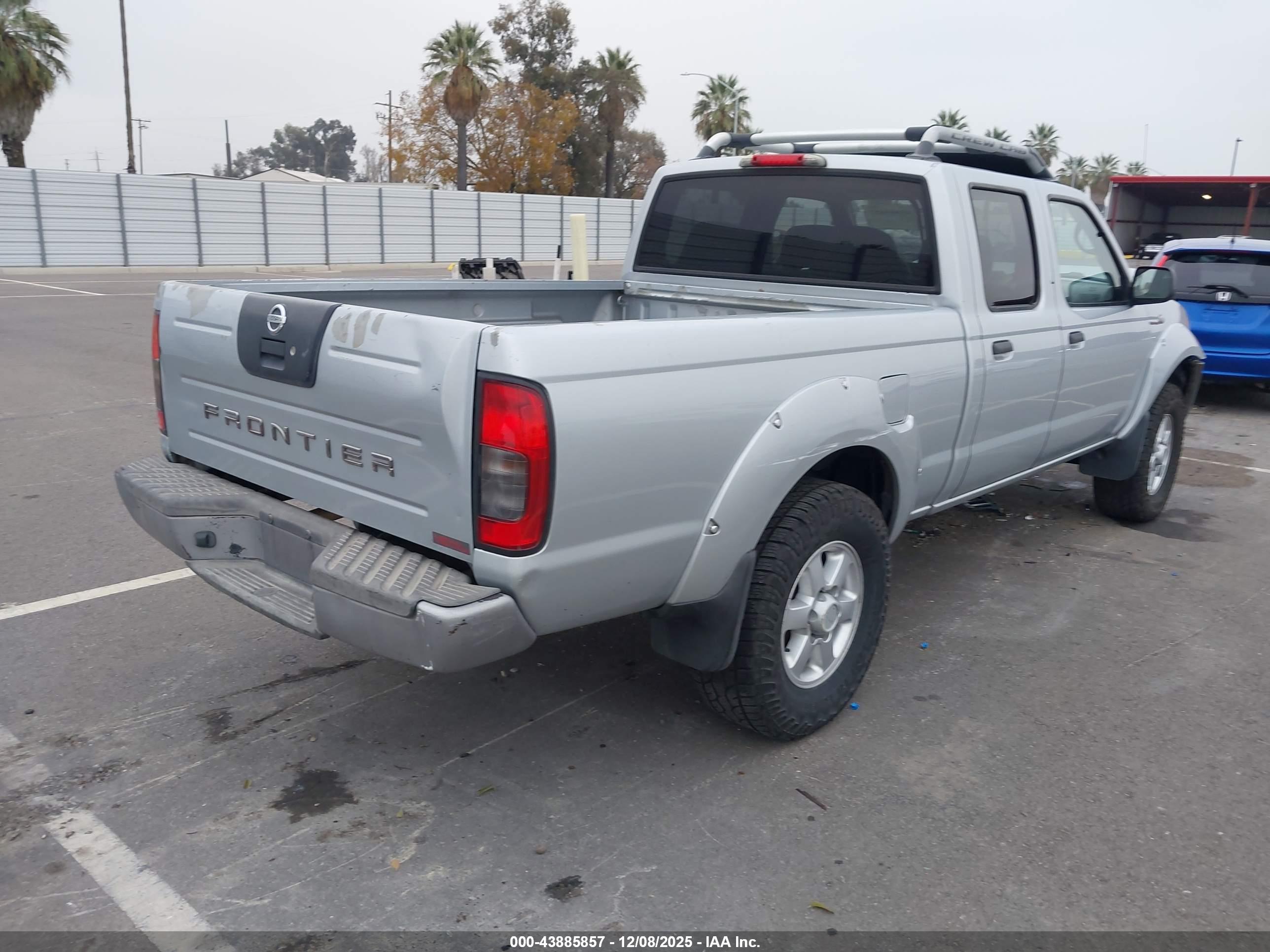 NISSAN FRONTIER image 4