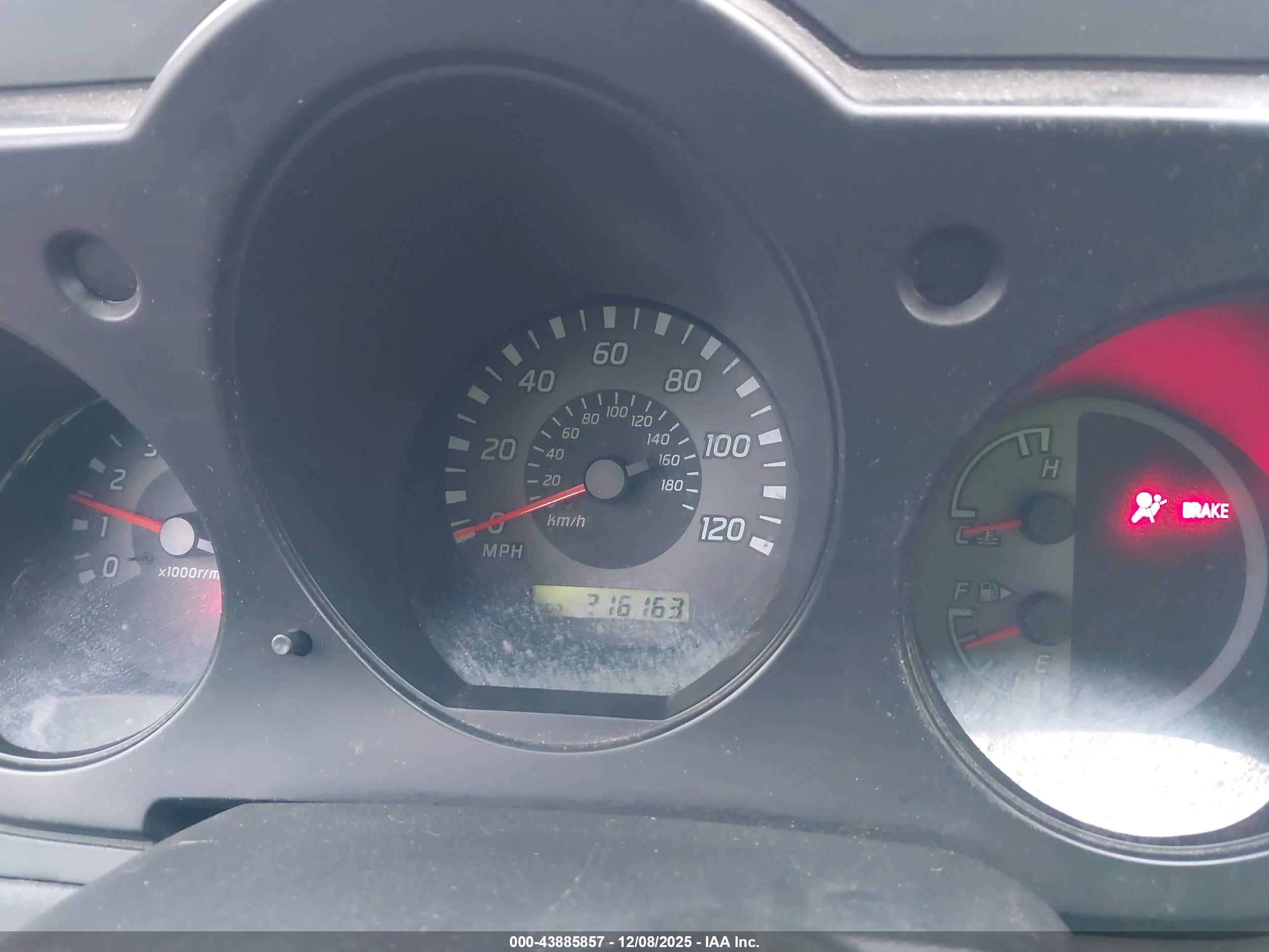 NISSAN FRONTIER image 7