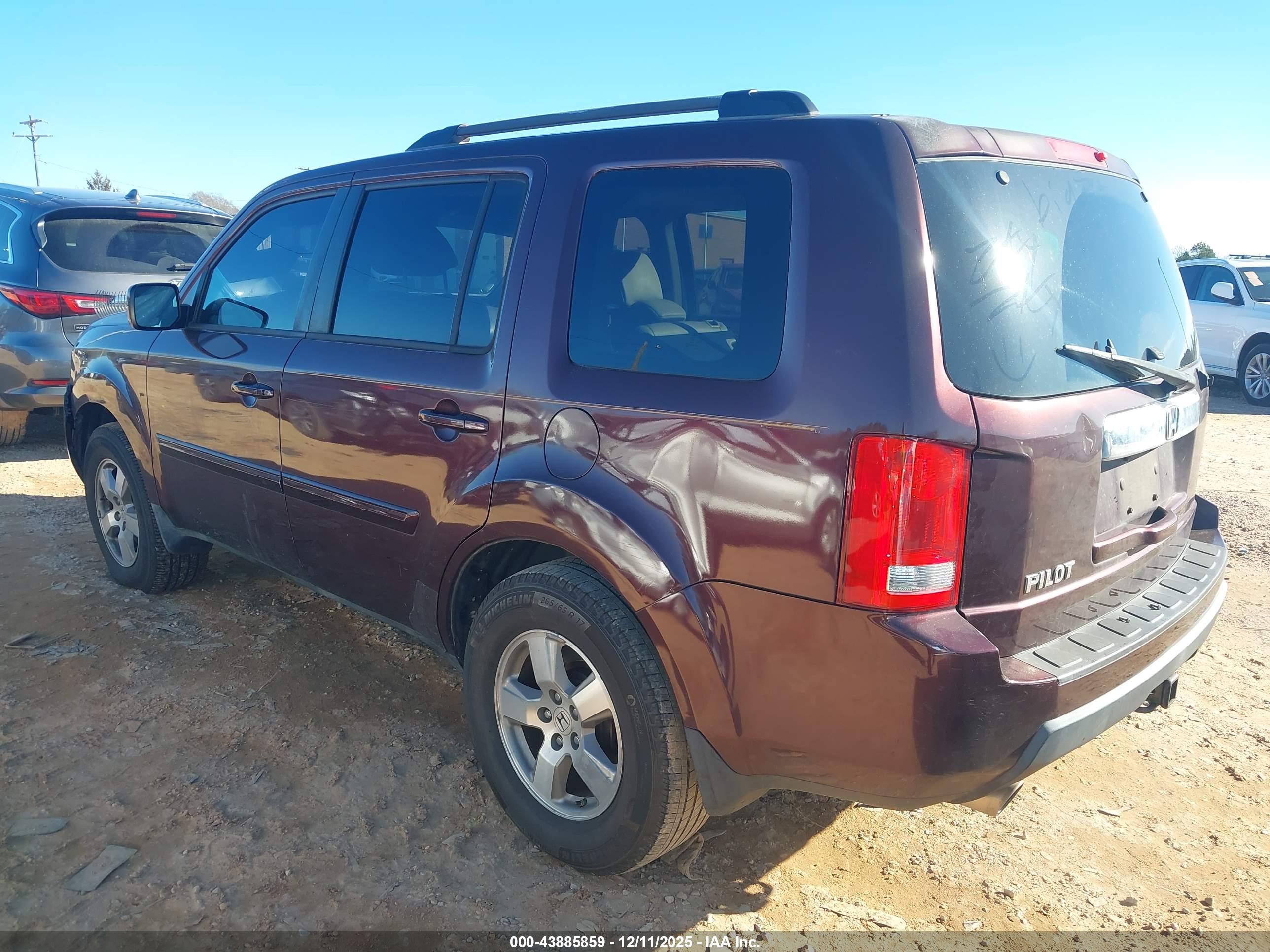 HONDA PILOT image 3
