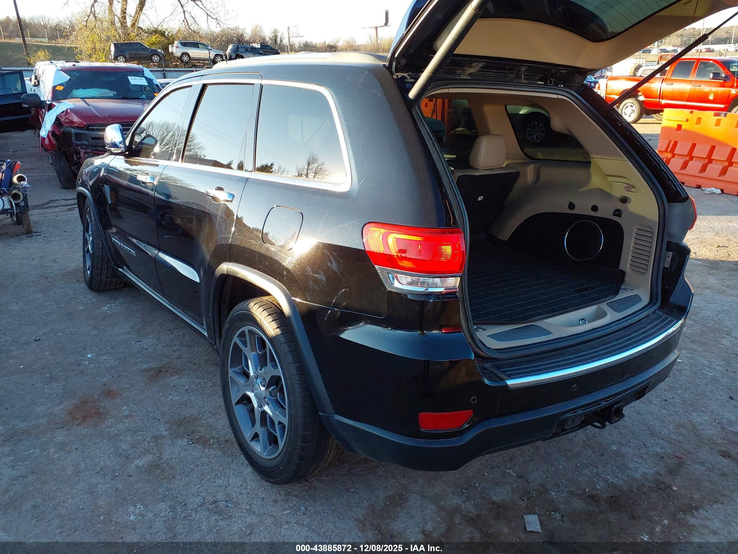 JEEP GRAND image 3