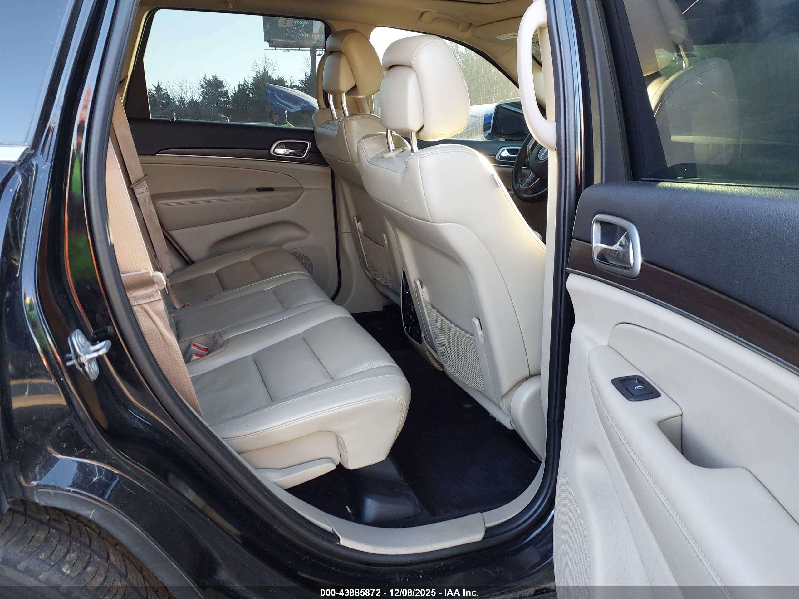 JEEP GRAND image 8