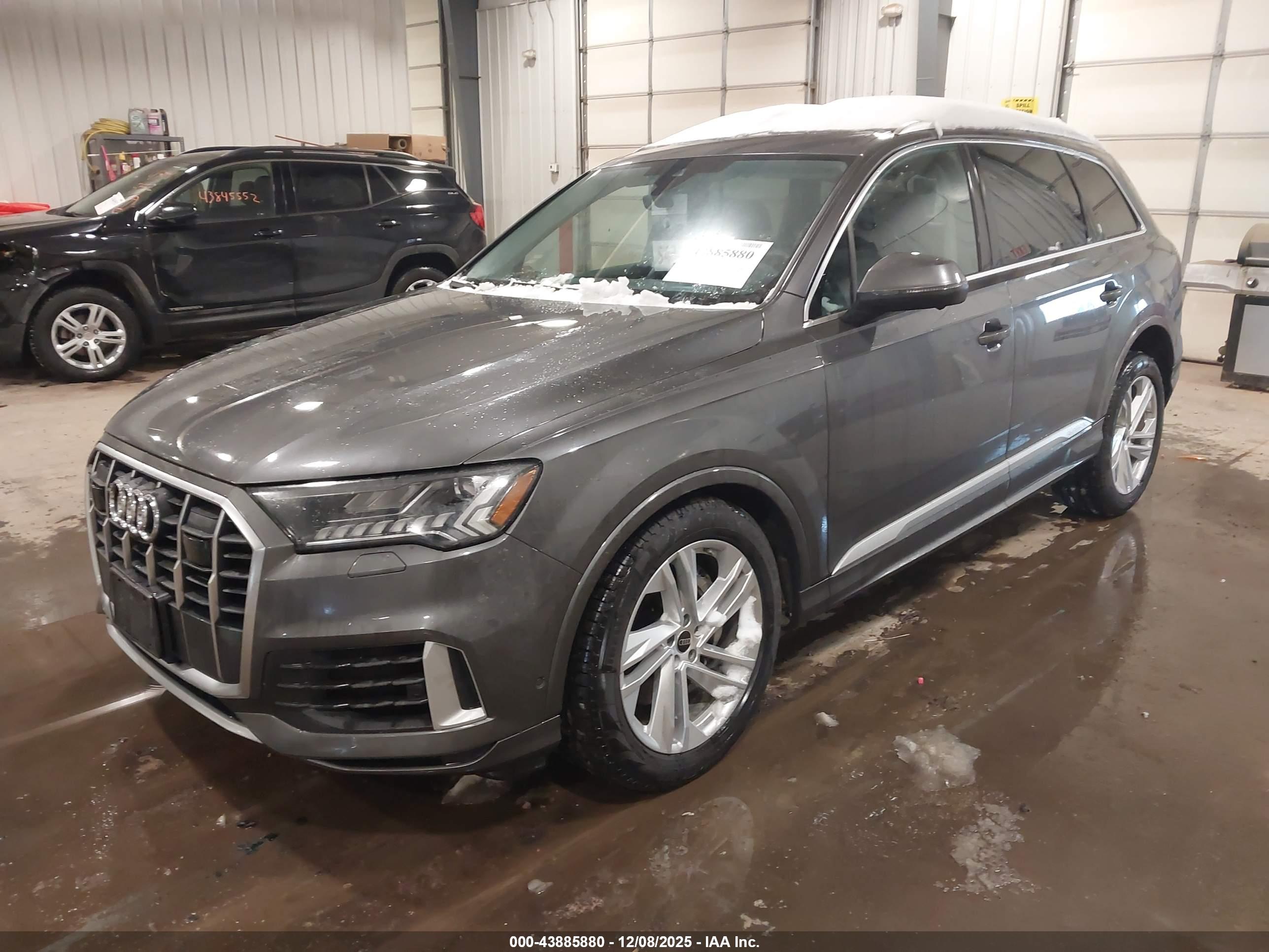 AUDI Q7 image 2